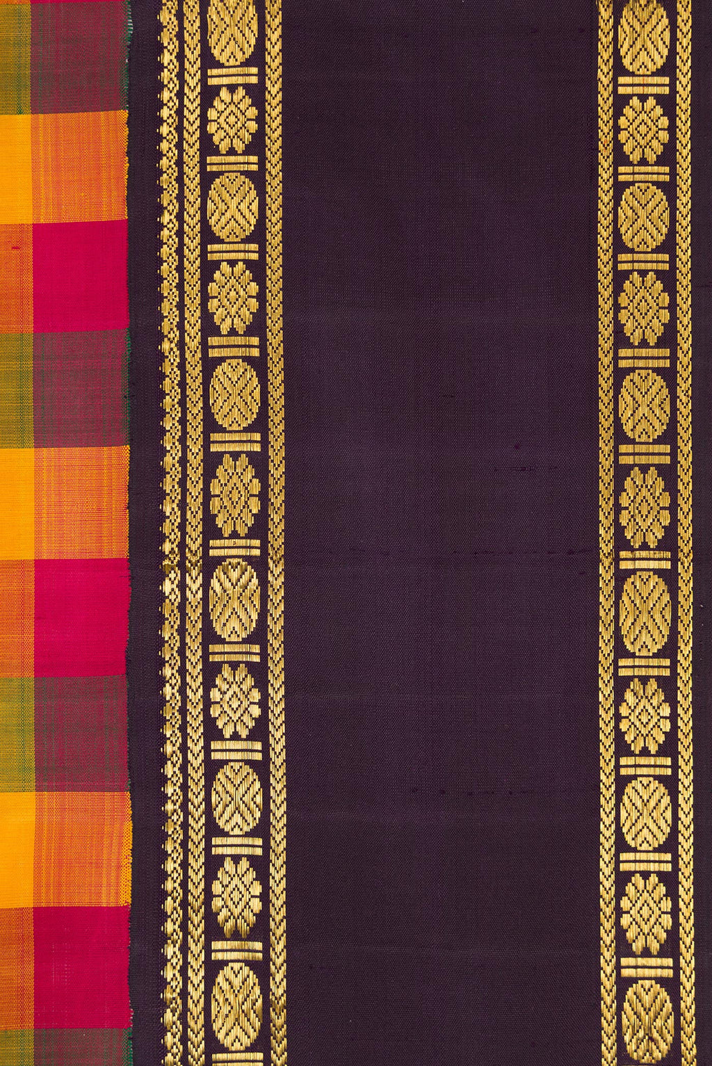 Border image of Pure Silk Pure Zari Green, Yelloe and Maroon Color Kanjivaram Saree with Checked design on the body and Zari Border. 