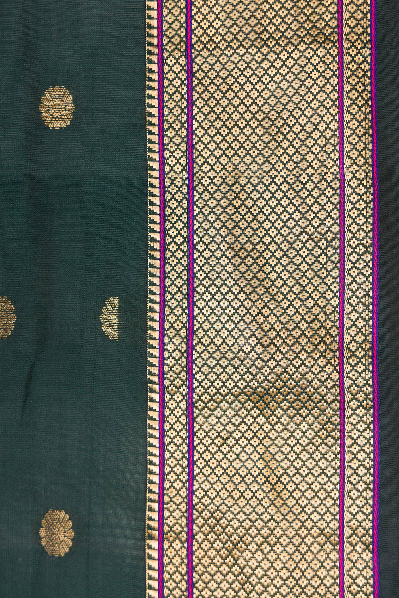 Border image of Bottle Green Dual Tone Blended Paithani Silk Saree with Zari Butta on the body and Zari Border. 