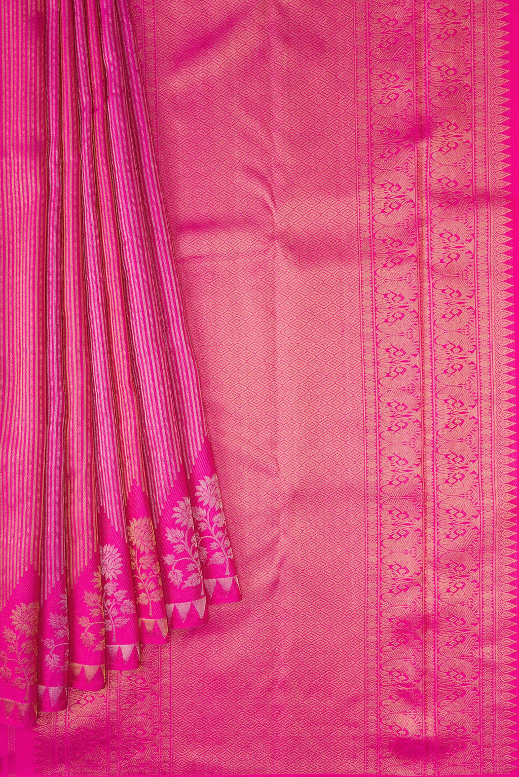 Pleats and pallu of Pink Dual Tone Kanjivaram Silk Saree with Stripes on the body and Fancy Border. 
