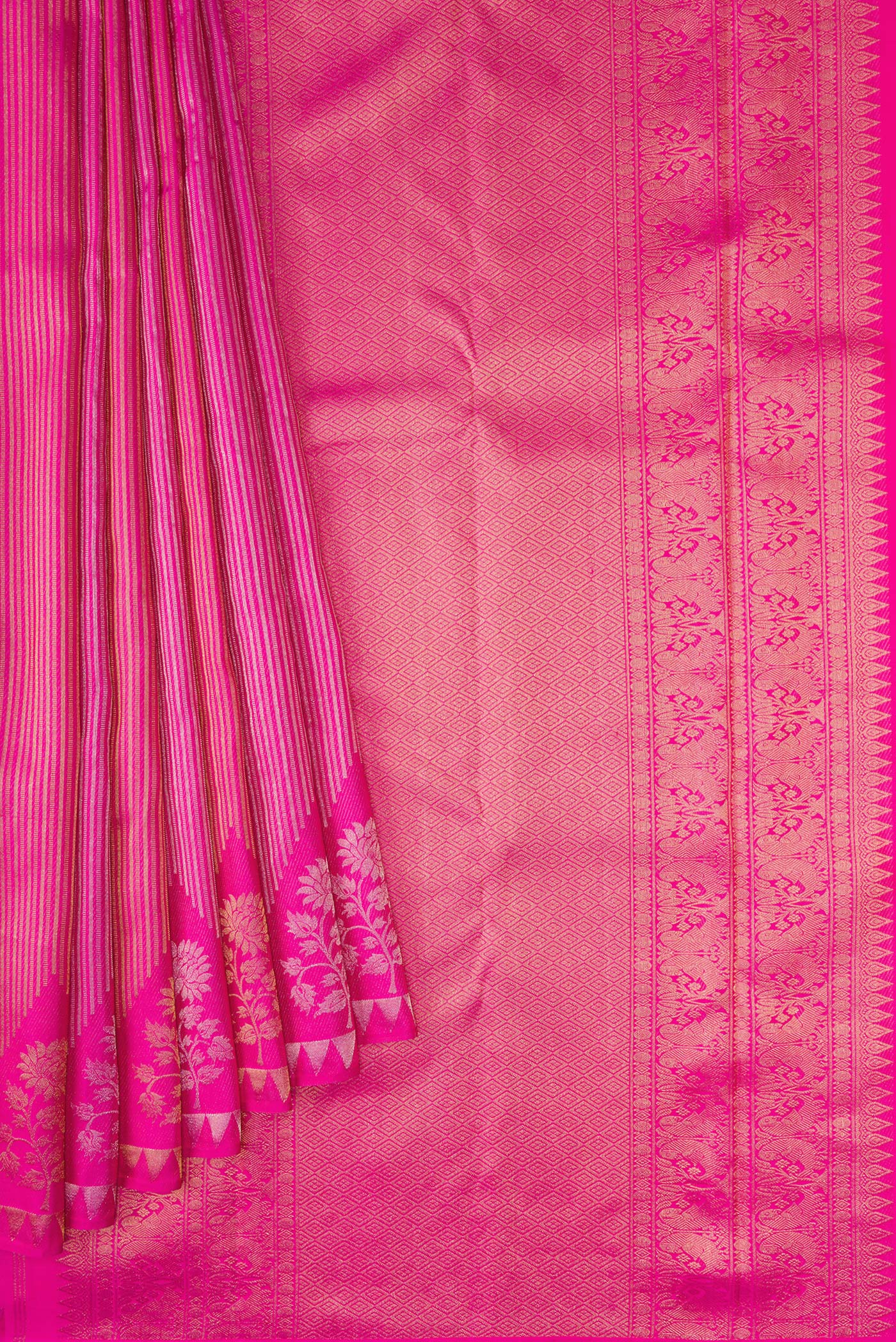 Pleats and pallu of Pink Dual Tone Kanjivaram Silk Saree with Stripes on the body and Fancy Border. 