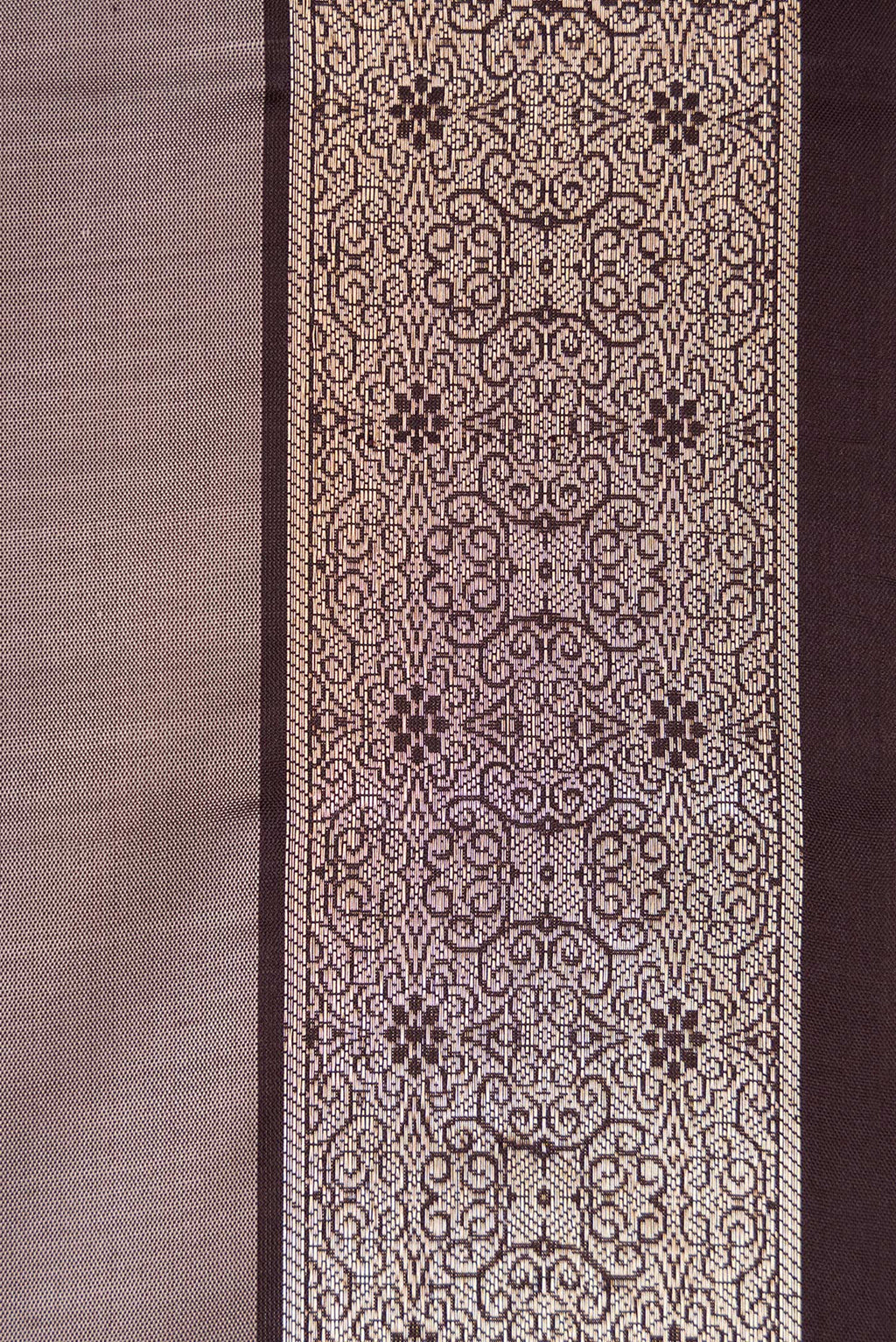 Border image of Grey Dual Tone Soft Silk Saree with Zari Butta on the body and Zari Border. 