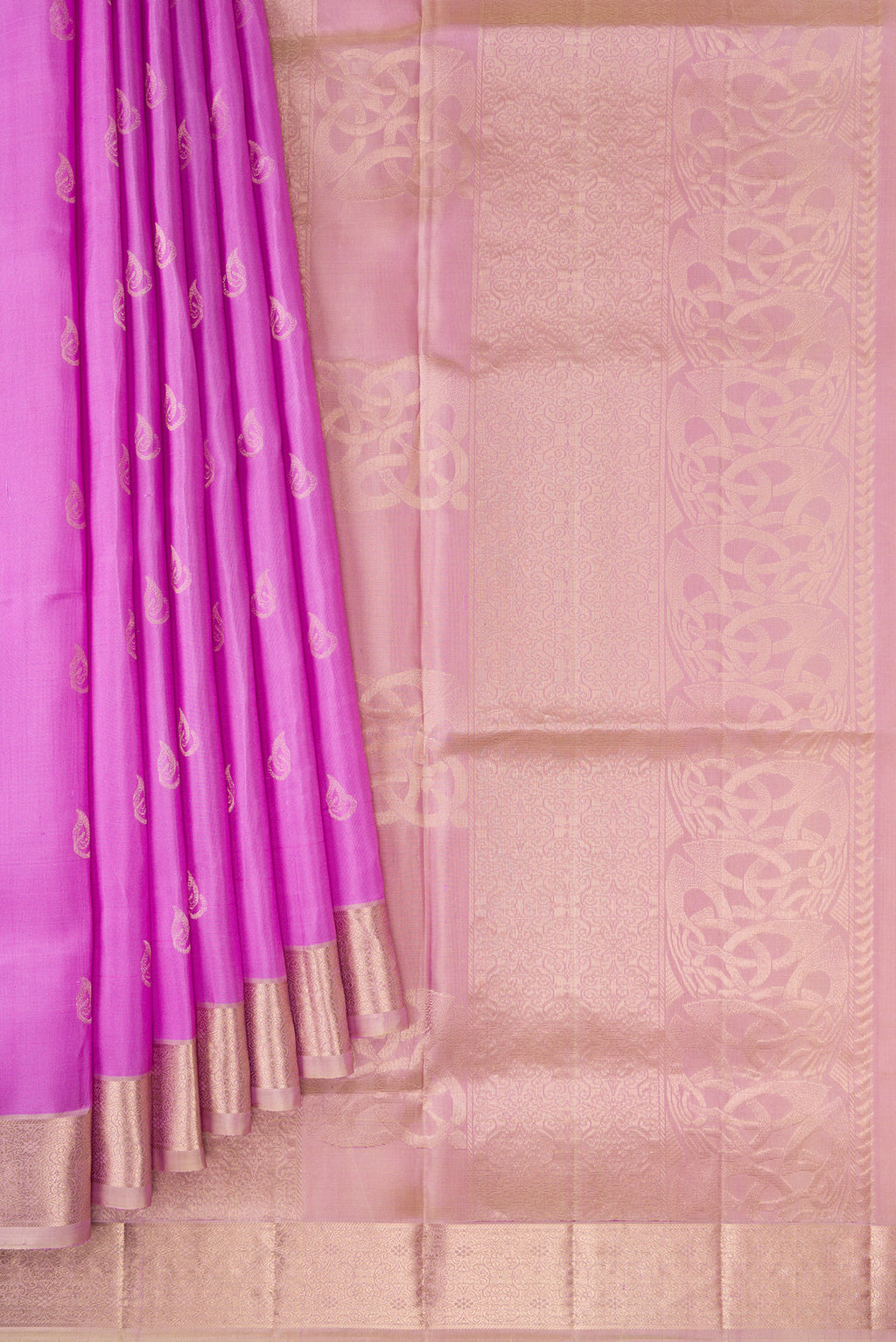 Pleats and pallu of Lavender Dual Tone Soft Silk Saree with Zari Butta on the body and Zari Border. 