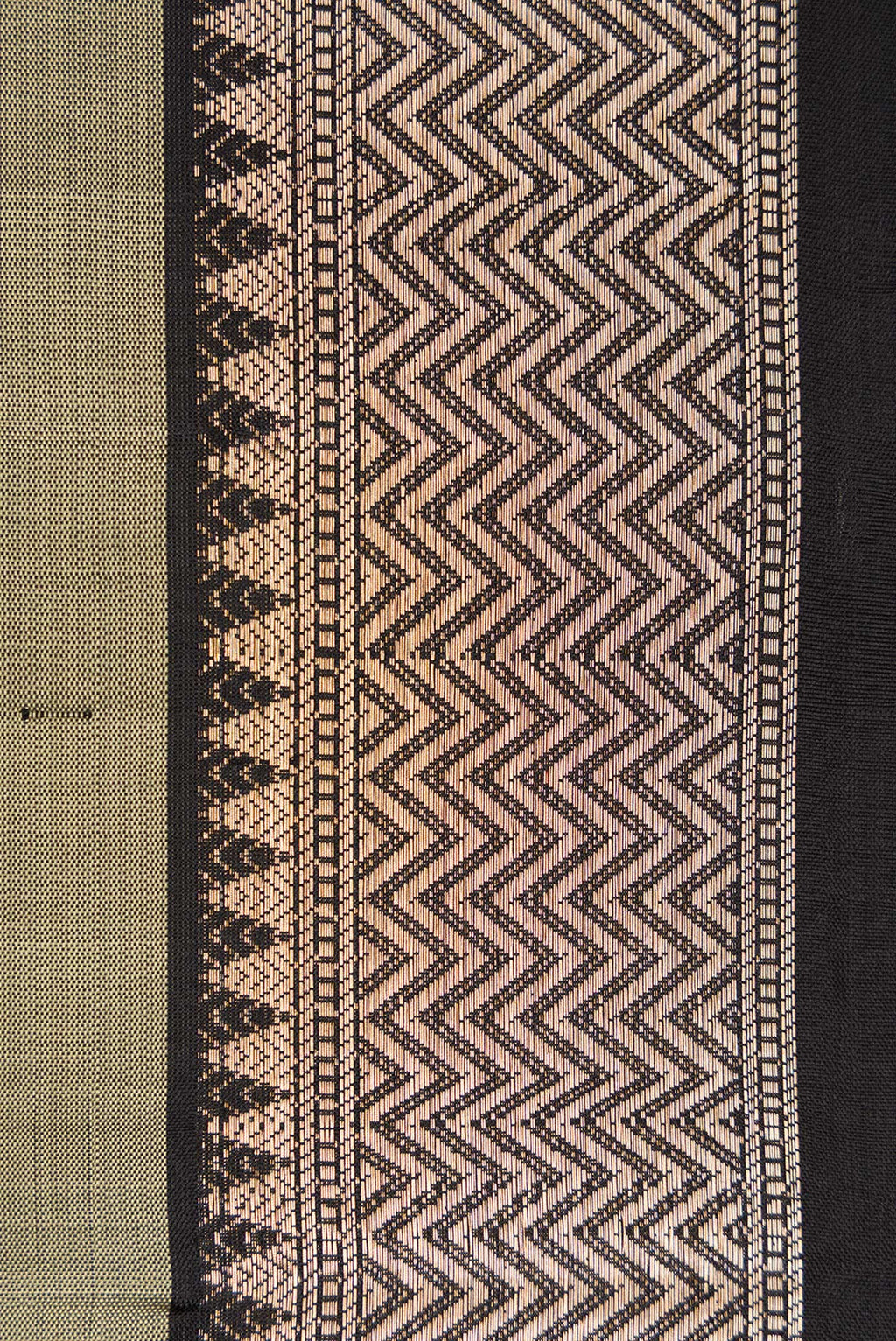 Border image of Grey Dual Tone Soft Silk Saree with Zari Butta on the body and Zari Border. 