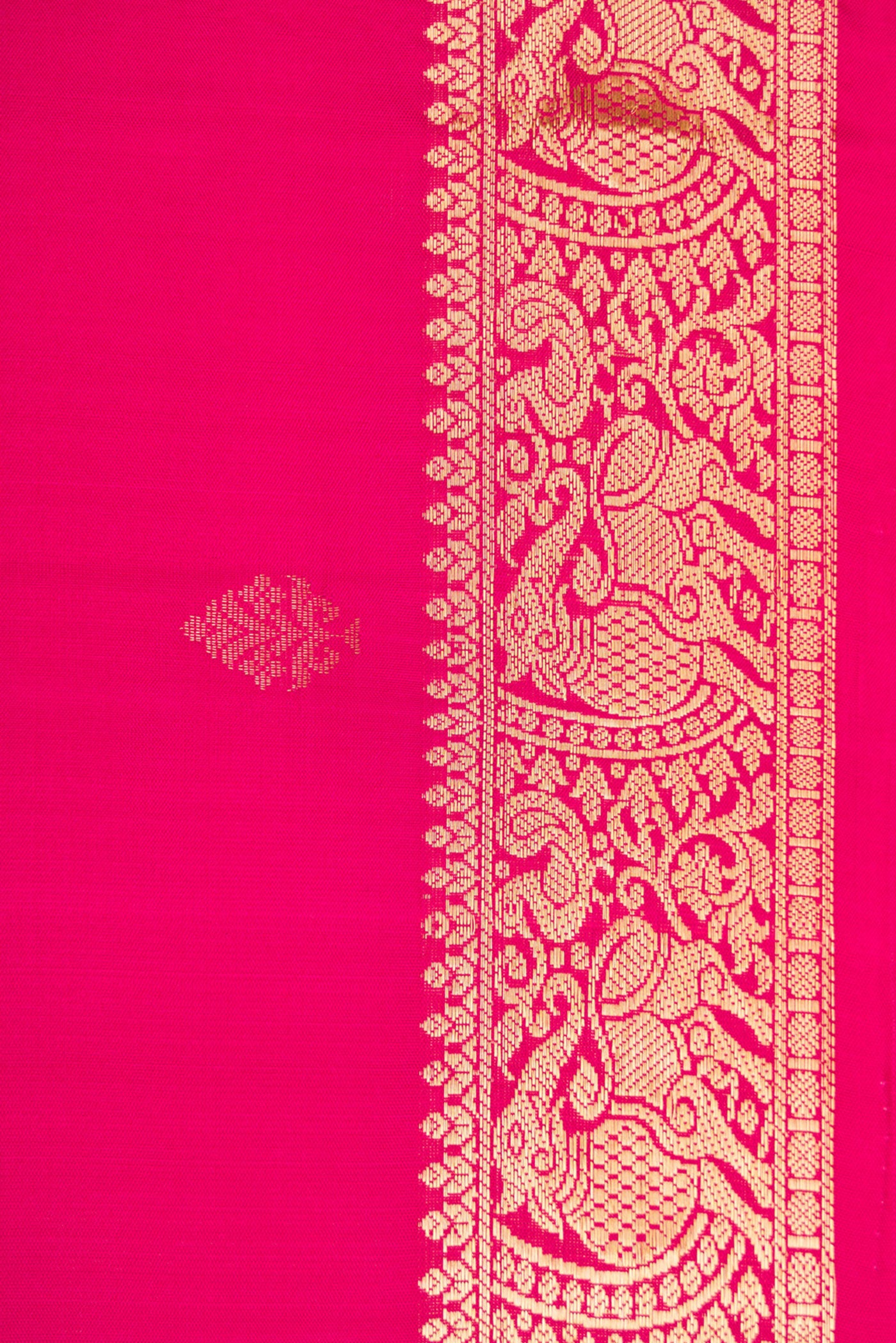 Border image of Dark Pink Dual Tone Soft Silk Saree with Zari Butta on the body and Zari Border. 