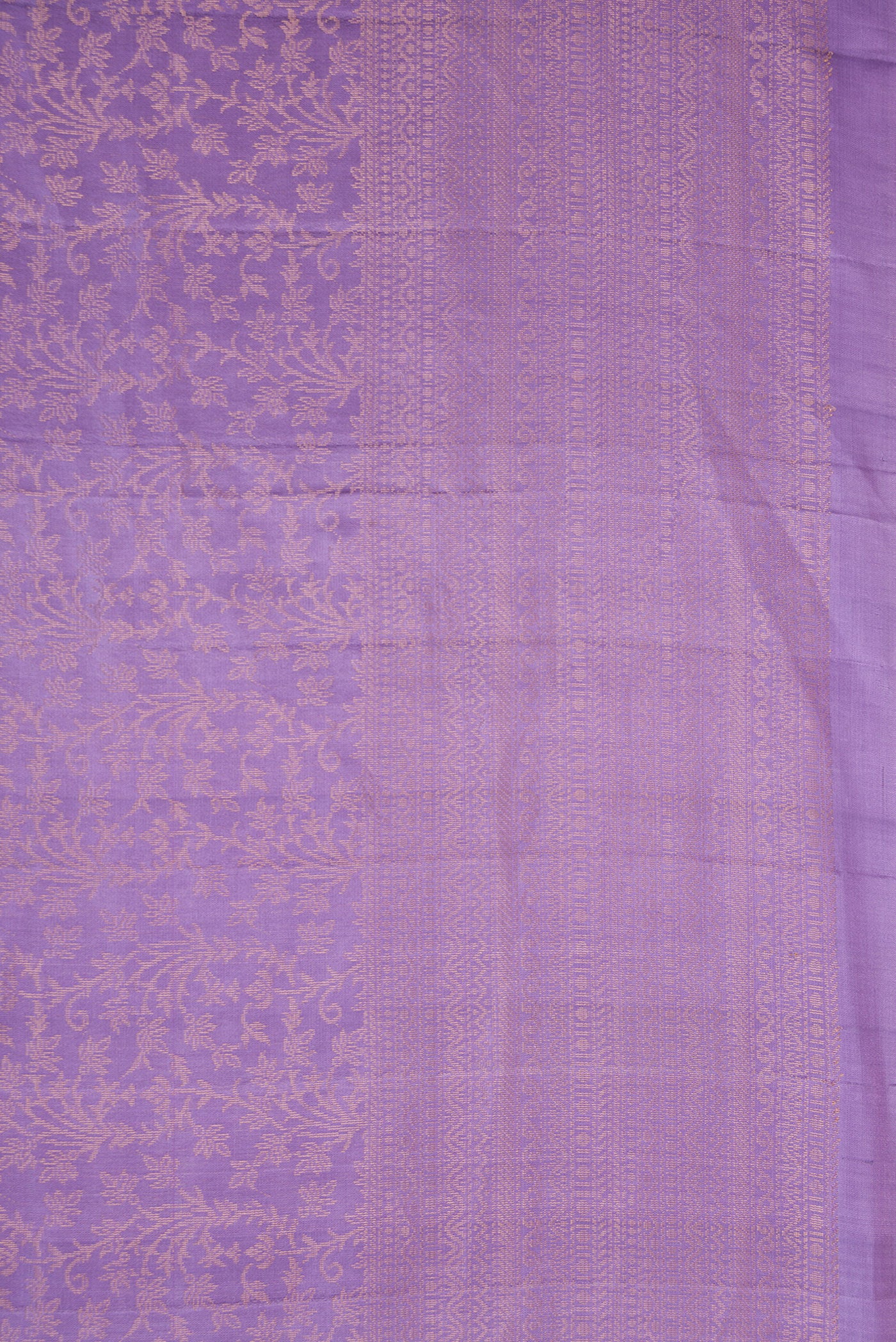 Border image of Lavender Dual Tone Soft Silk Saree with Zari Brocade on the body and Zari Border. 