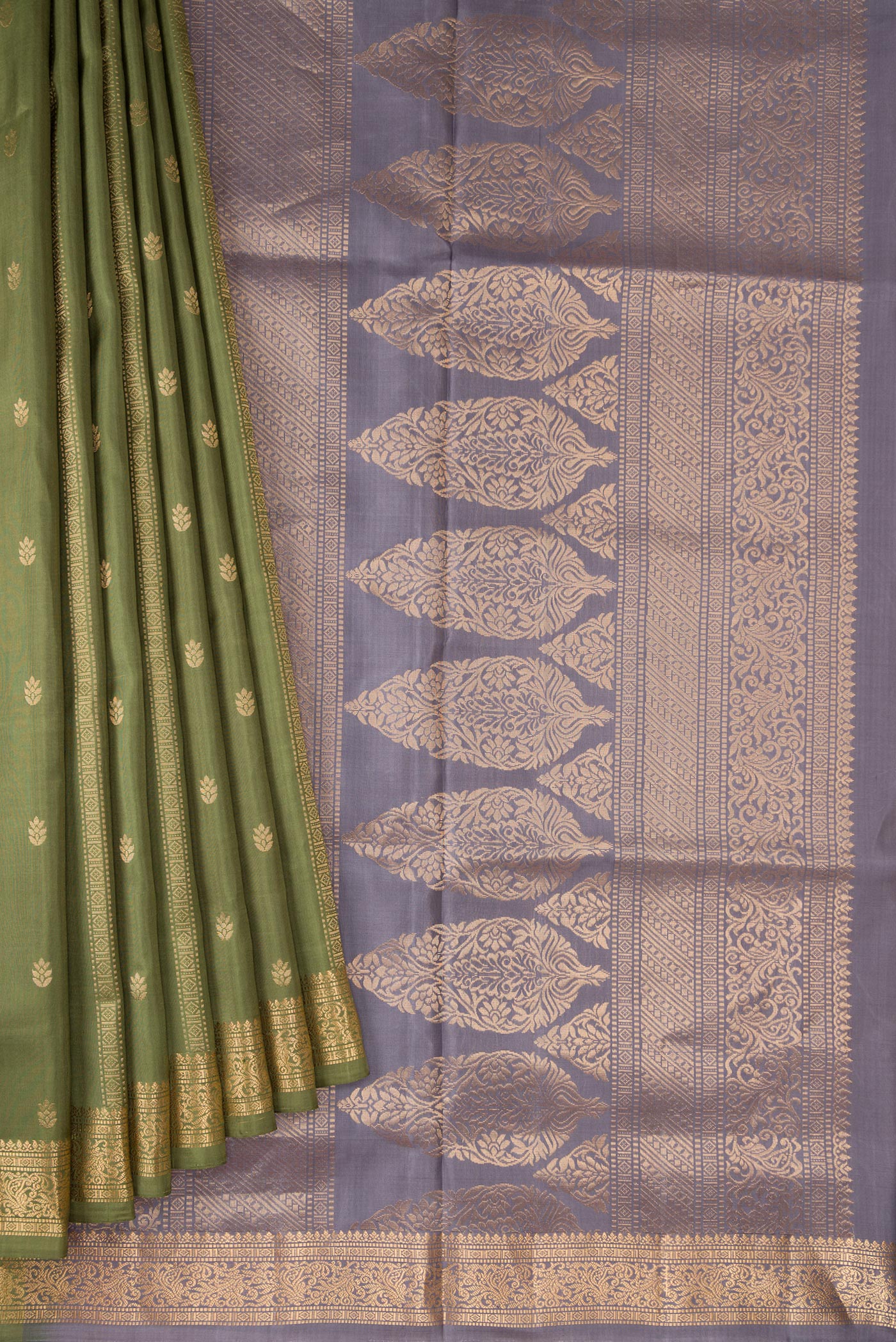 Pleats and pallu of Mehandi Green Dual Tone Soft Silk Saree with Zari Butta on the body and Zari Border. 