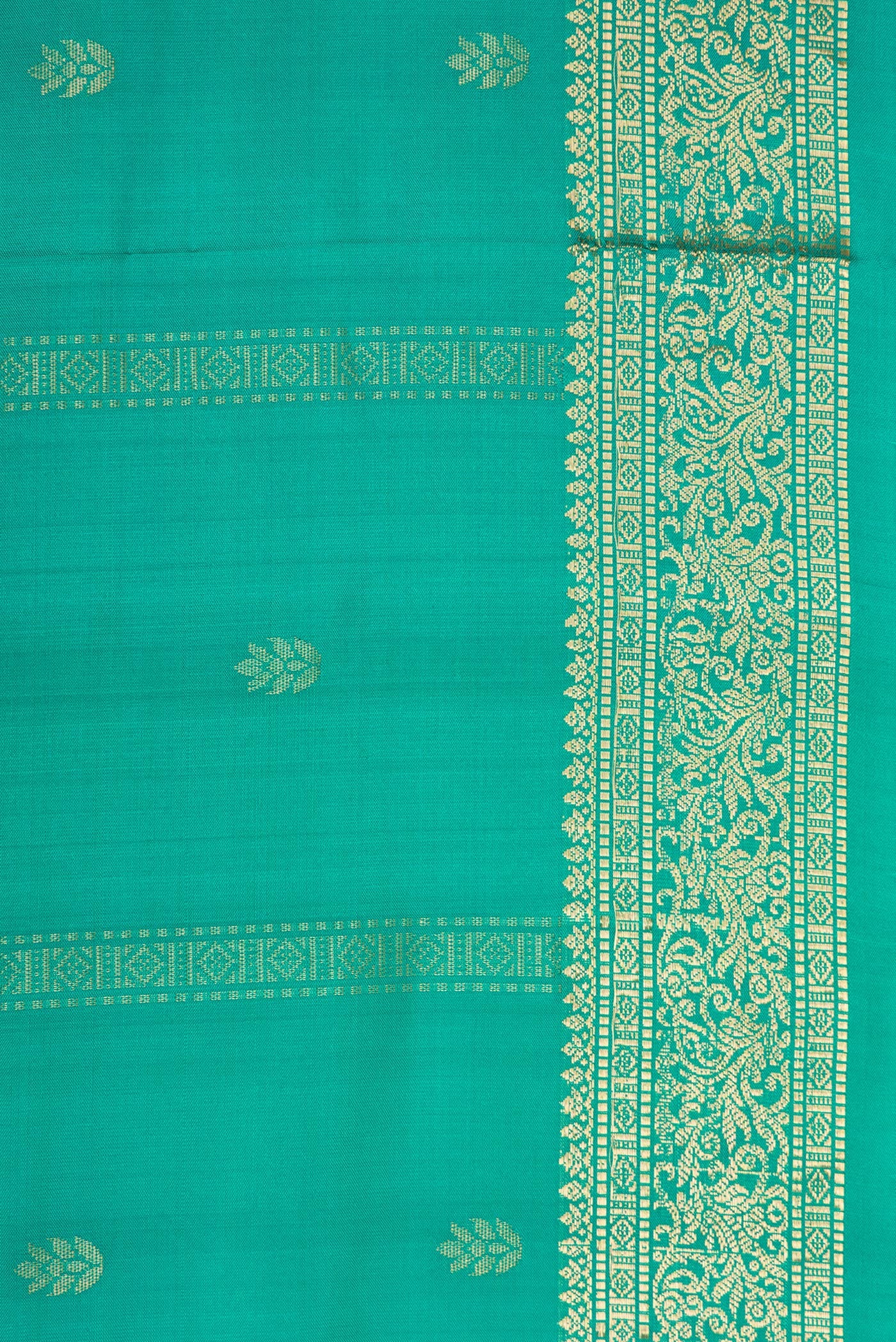 Border image of Green Dual Tone Soft Silk Saree with Zari Butta on the body and Zari Border. 