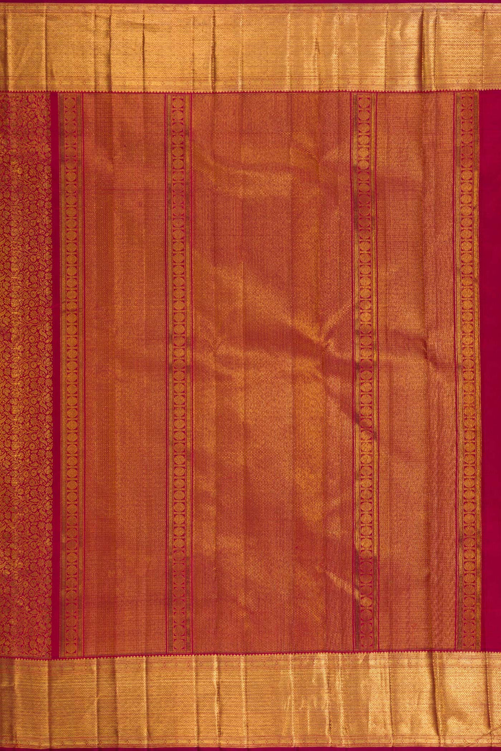 Close up image of the pallu of Maroon Dual Tone Kanchipuram Silk Saree with Zari Brocade on the body and Zari Border. 