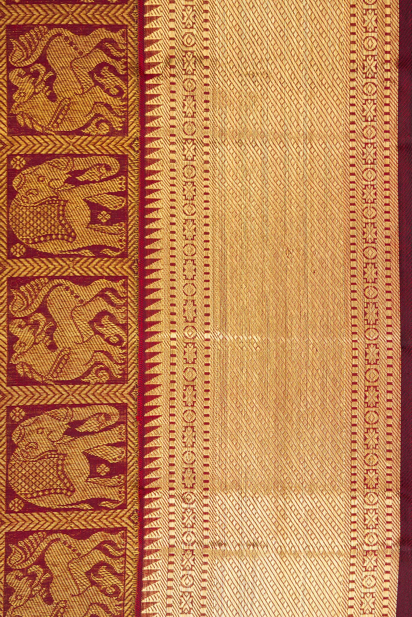 Border image of Maroon Dual Tone Kanchipuram Silk Saree with Zari Brocade on the body and Zari Border. 
