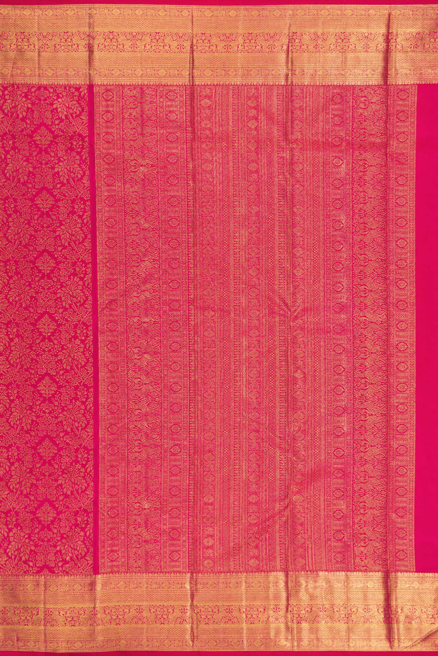 Close up image of the pallu of Dark Pink Dual Tone Kanchipuram Silk Saree with Zari Brocade on the body and Zari Border. 