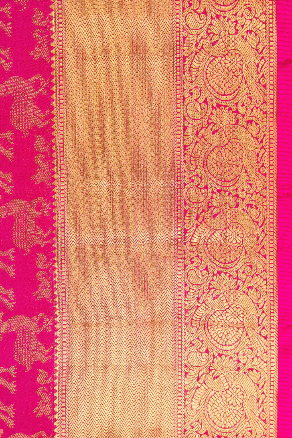 Border image of Pink Dual Tone Kanchipuram Silk Saree with Zari Brocade on the body and Zari Border. 