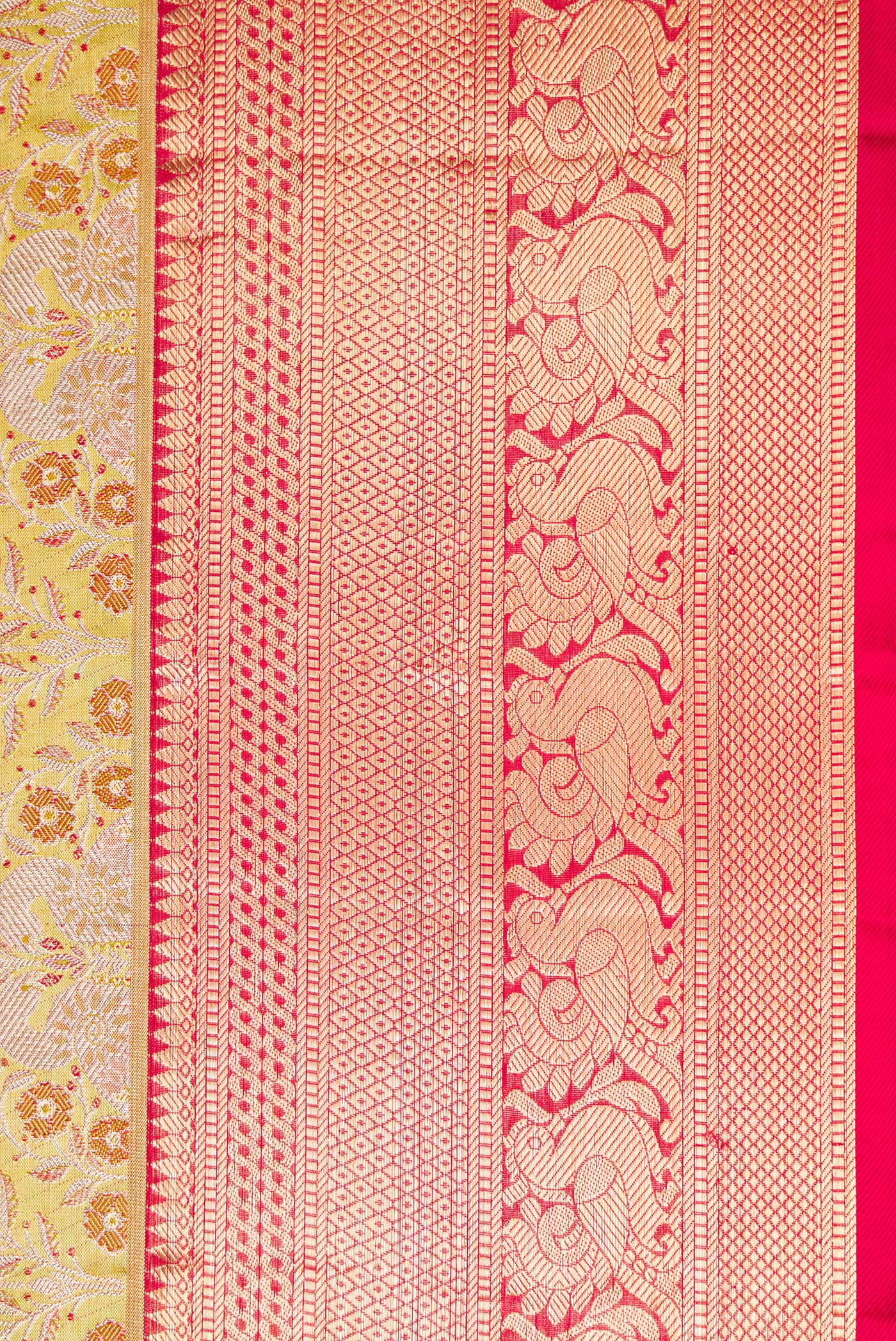 Border image of Light Green Dual Tone Kanchipuram Tissue Silk Saree with Zari Brocade on the body and Zari Border. 