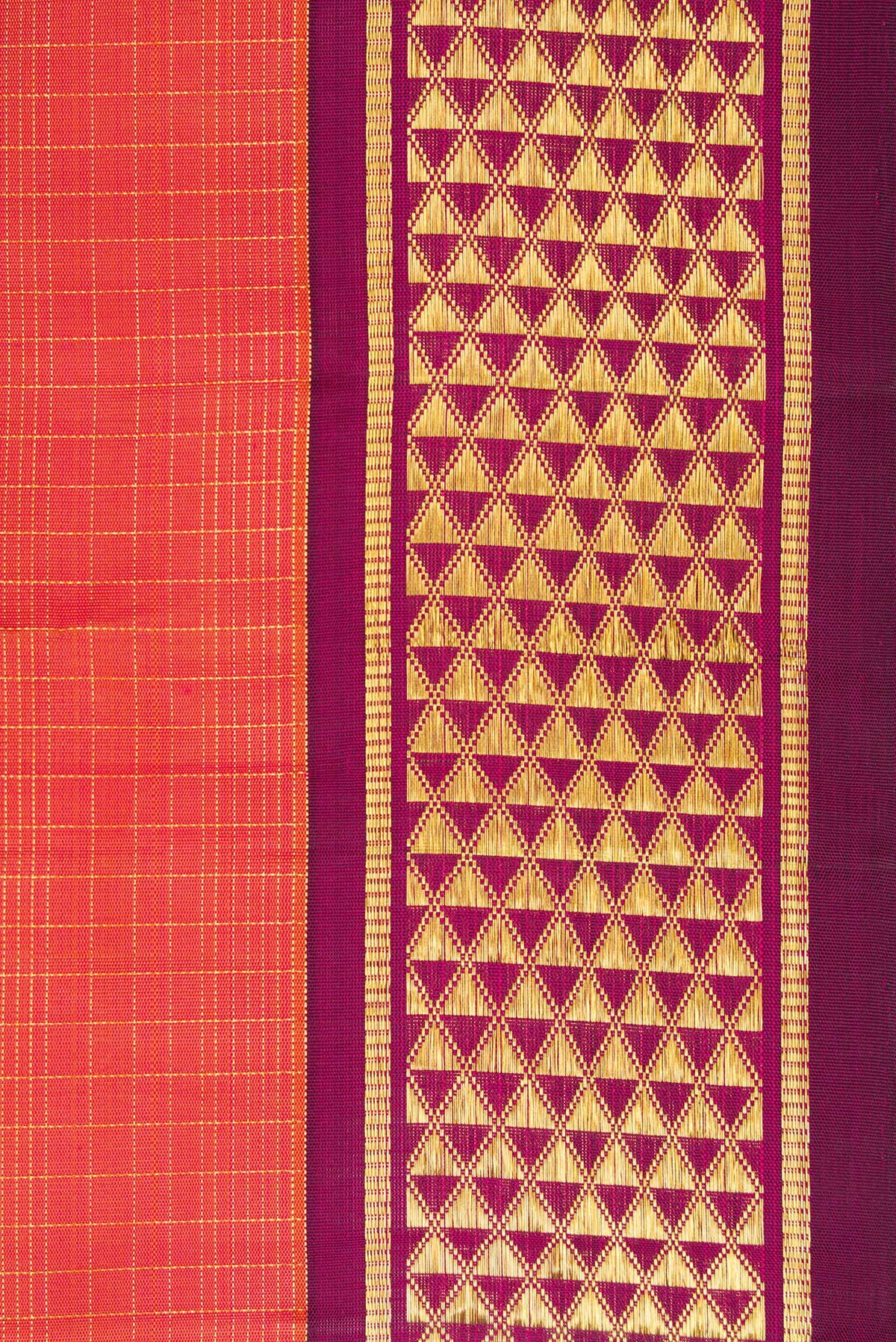 Border image of Pure Silk Pure Zari Coral Dual Tone Kanchipuram Nine Yards Saree with Checked design on the body and Zari Border. 