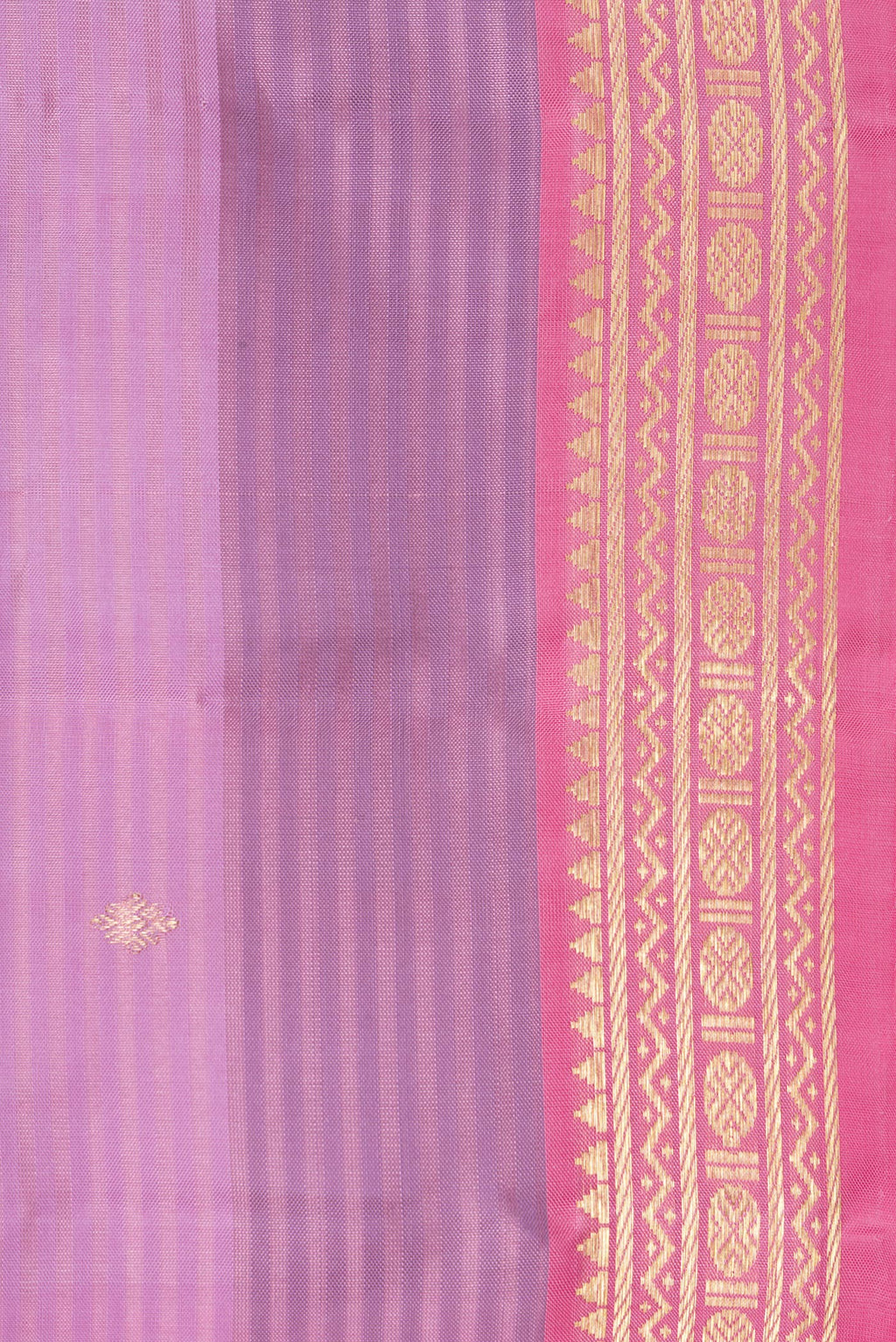 Border image of Pure Silk Lavender Dual Tone Kanchipuram Saree with Stripes on the body and Zari Border. 