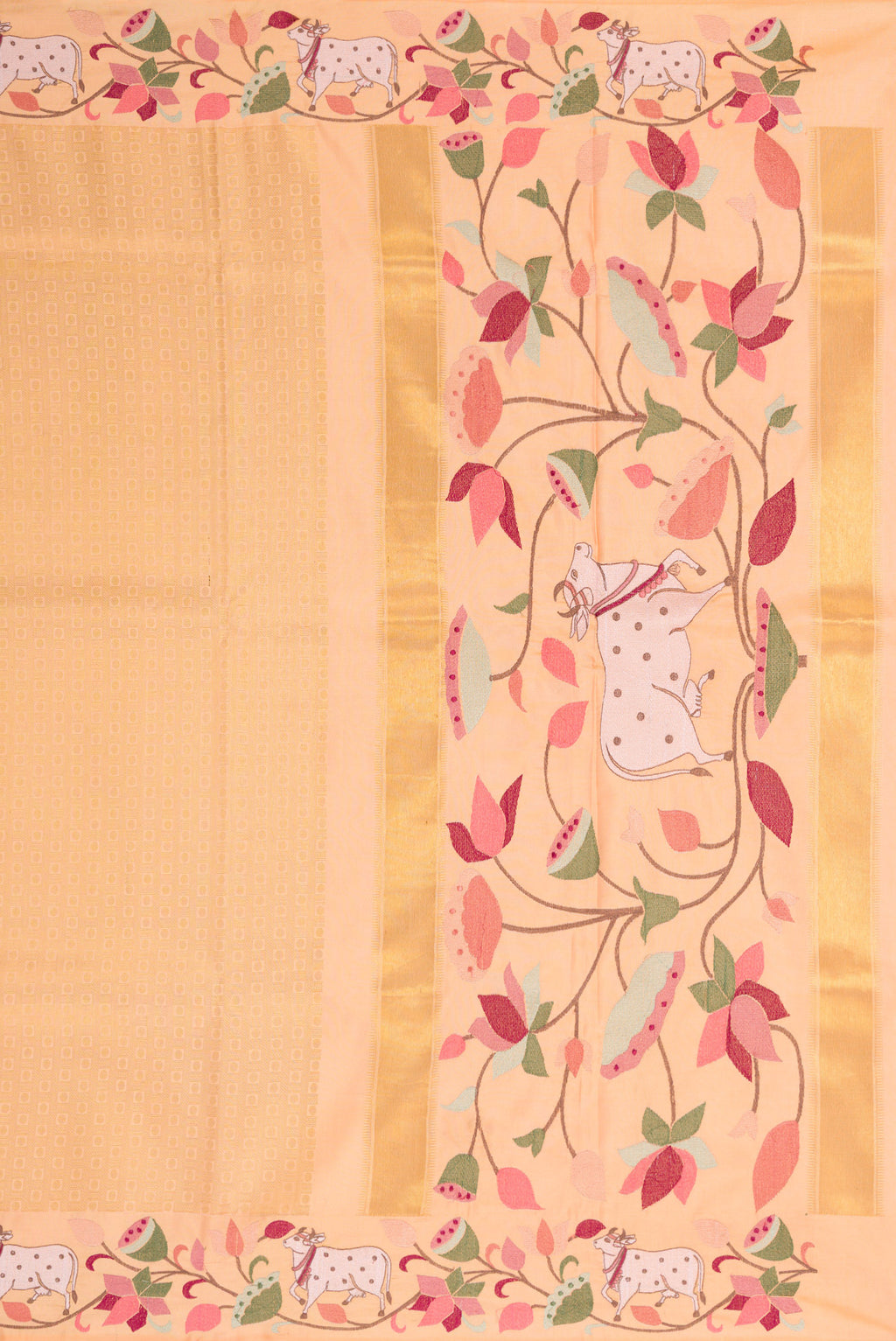 Close up image of the pallu of Green, Maroon & Burgundy Dual Tone Banarasi Silk Saree with Zari Brocade on the body and Embroidery Border. 