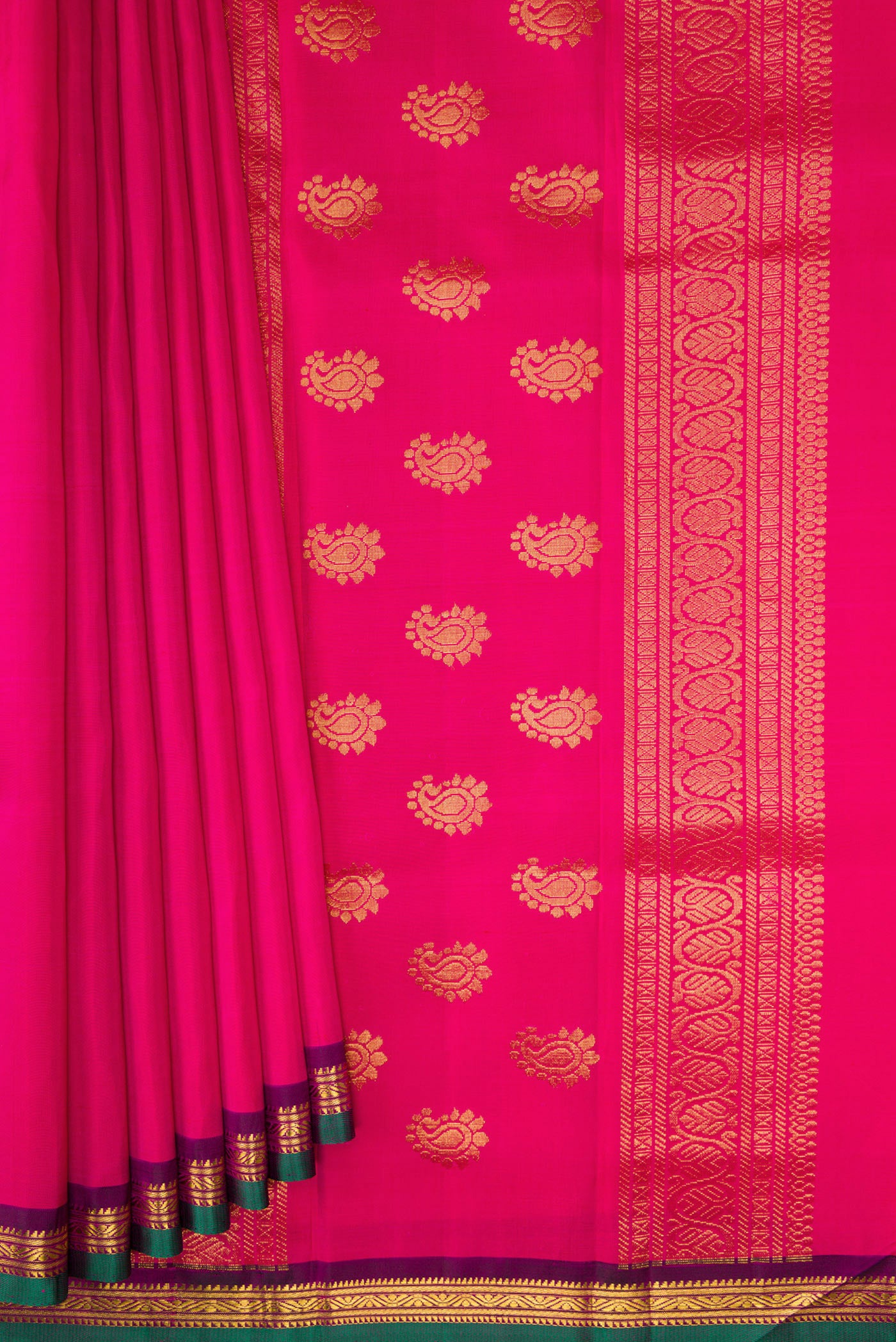 Pleats and pallu of Pink Kanjivaram Silk Saree with Plain Body and Zari Border. 