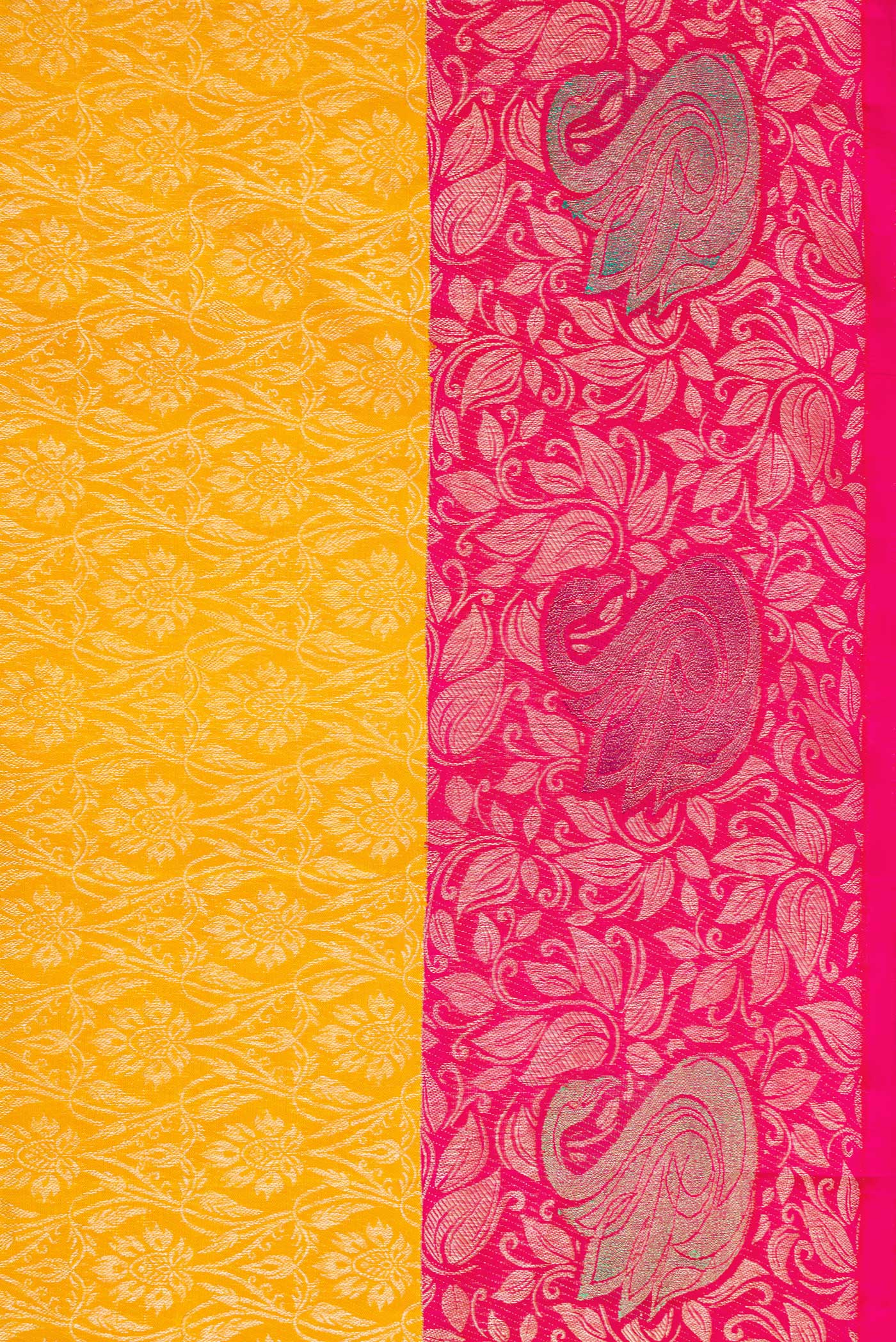 Border image of Mustard Dual Tone Kanchipuram Silk Saree with Zari Brocade on the body and Zari Border. 