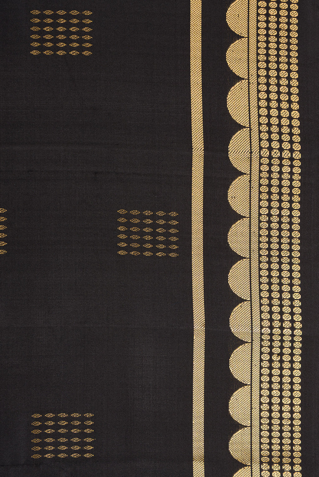 Border image of Black Dual Tone Soft Silk Saree with Zari Butta on the body and Zari Border. 