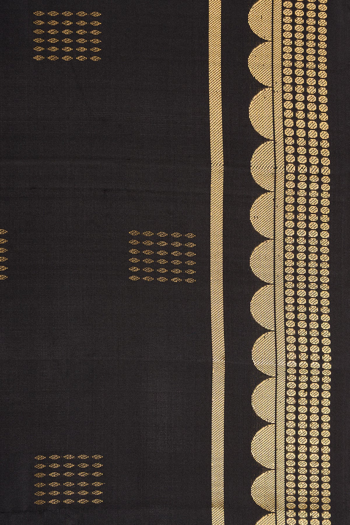 Border image of Black Dual Tone Soft Silk Saree with Zari Butta on the body and Zari Border. 