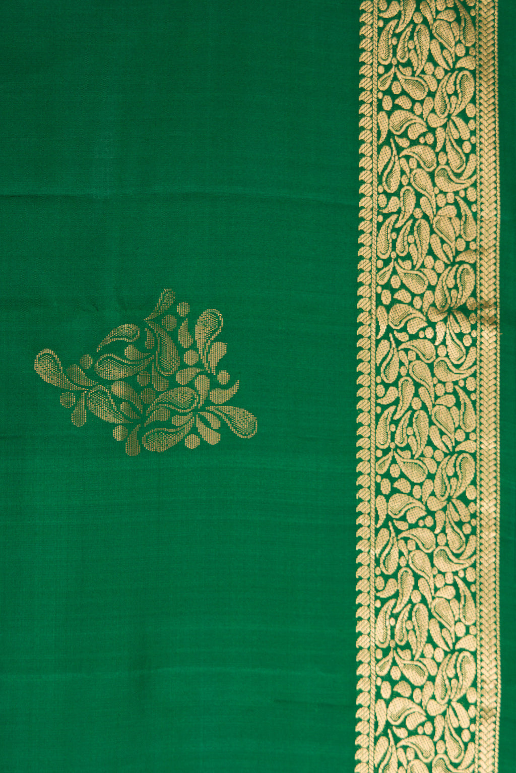 Border image of Bottle Green Dual Tone Soft Silk Saree with Zari Butta on the body and Zari Border. 