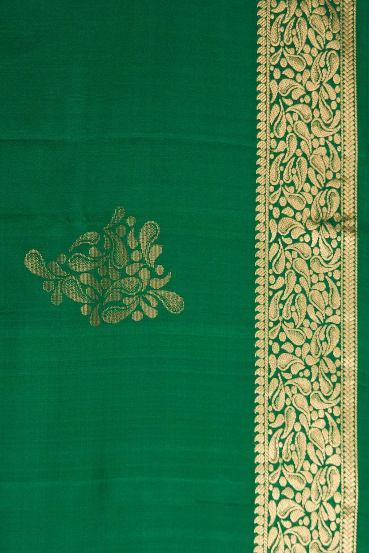 Border image of Bottle Green Dual Tone Soft Silk Saree with Zari Butta on the body and Zari Border. 