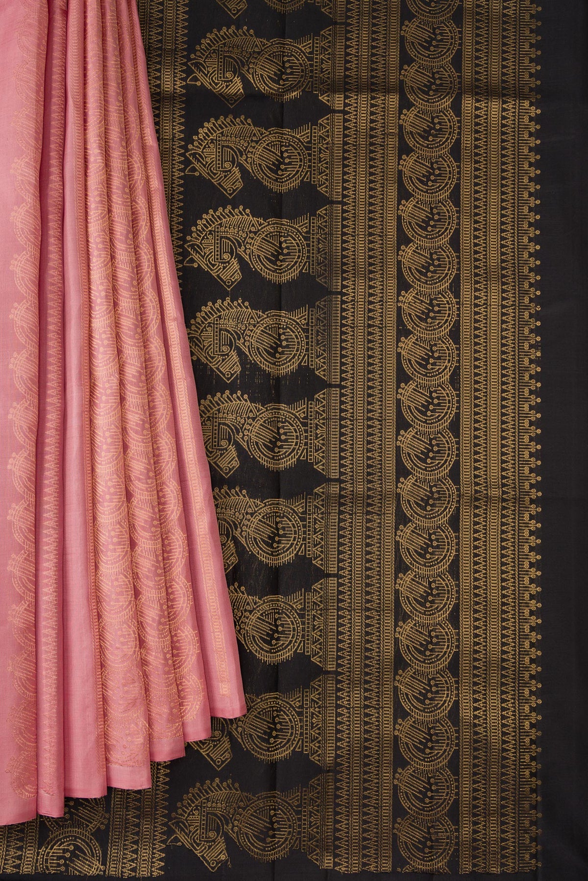 Pleats and pallu of Rose Gold Dual Tone Soft Silk Saree with Stripes on the body and Without Border. 
