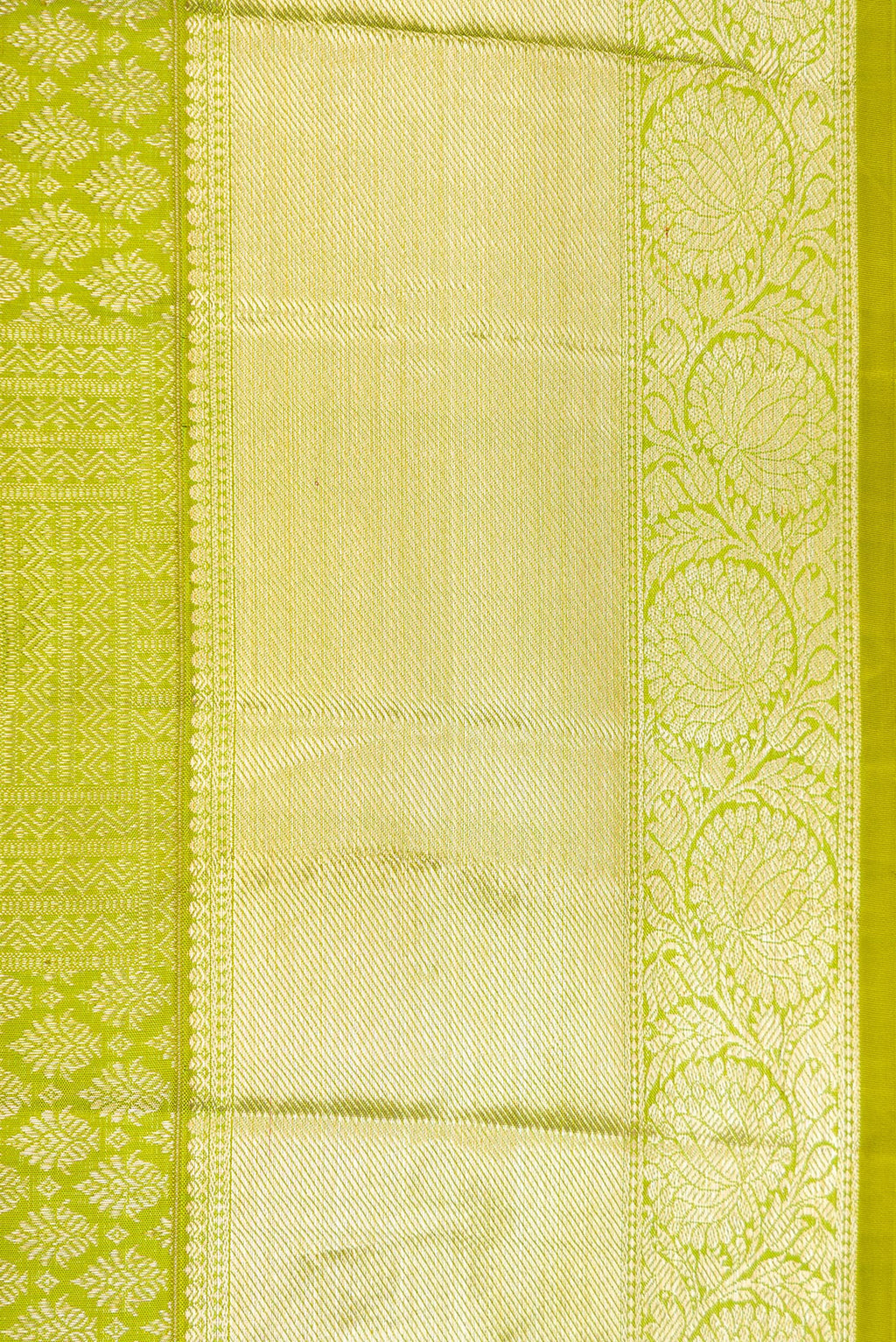 Border image of Parrot Green Dual Tone Kanchipuram Silk Saree with Zari Brocade on the body and Zari Border. 