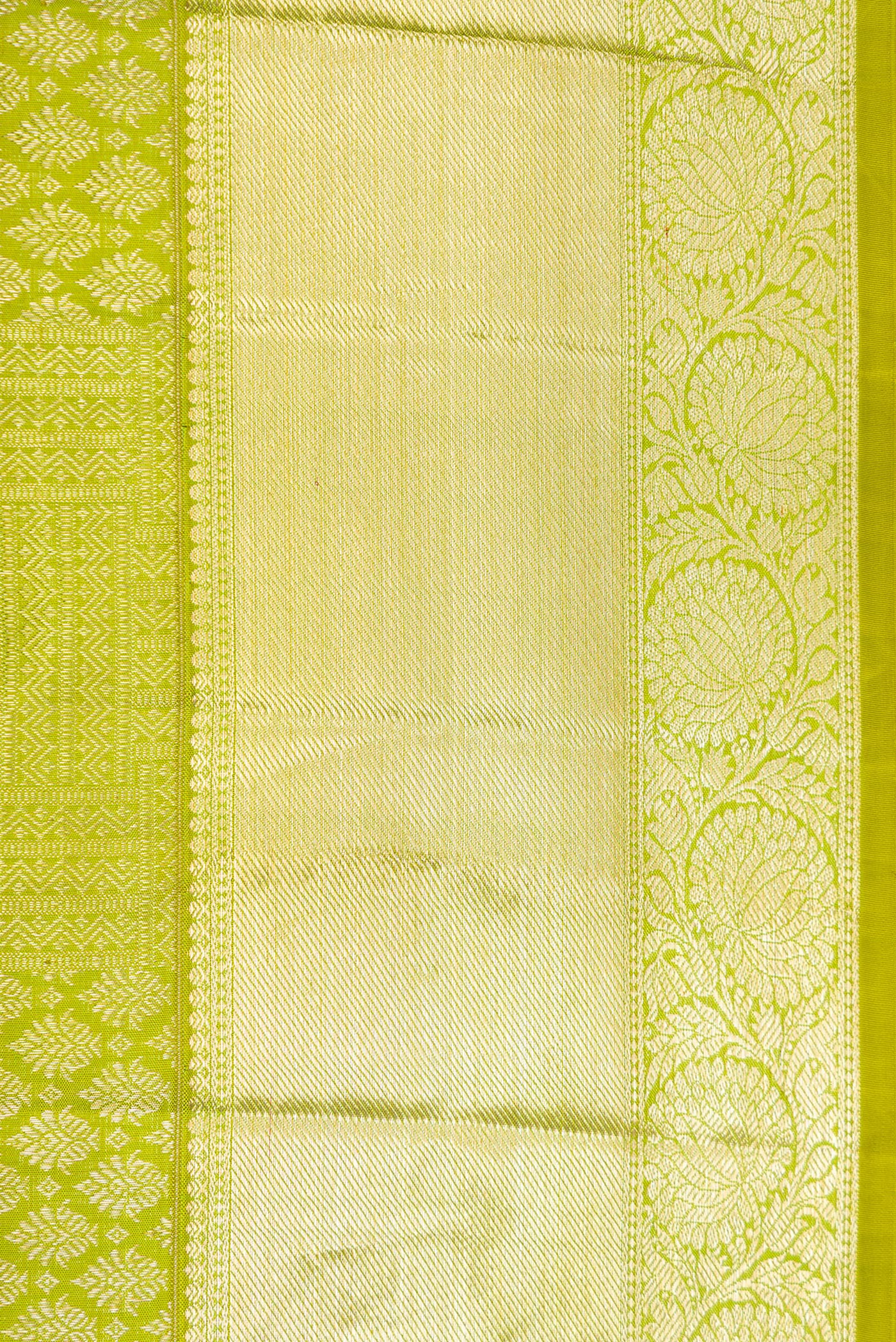 Border image of Parrot Green Dual Tone Kanchipuram Silk Saree with Zari Brocade on the body and Zari Border. 