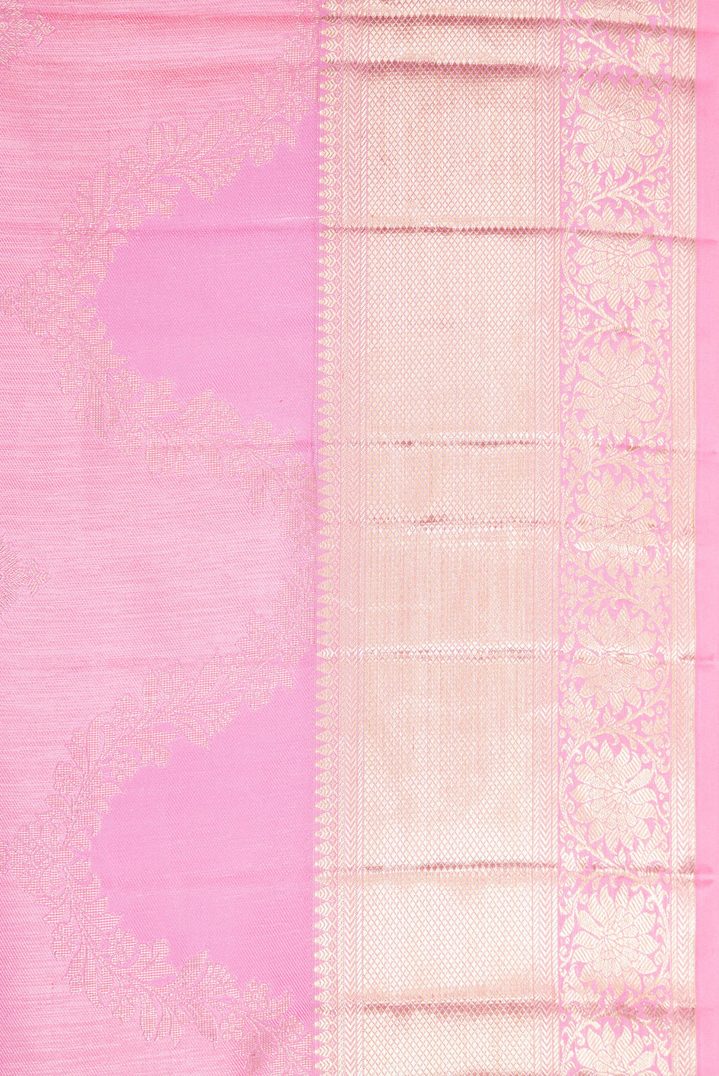 Border image of Pink Dual Tone Kanjivaram Silk Saree with Zari Brocade on the body and Zari Border. 