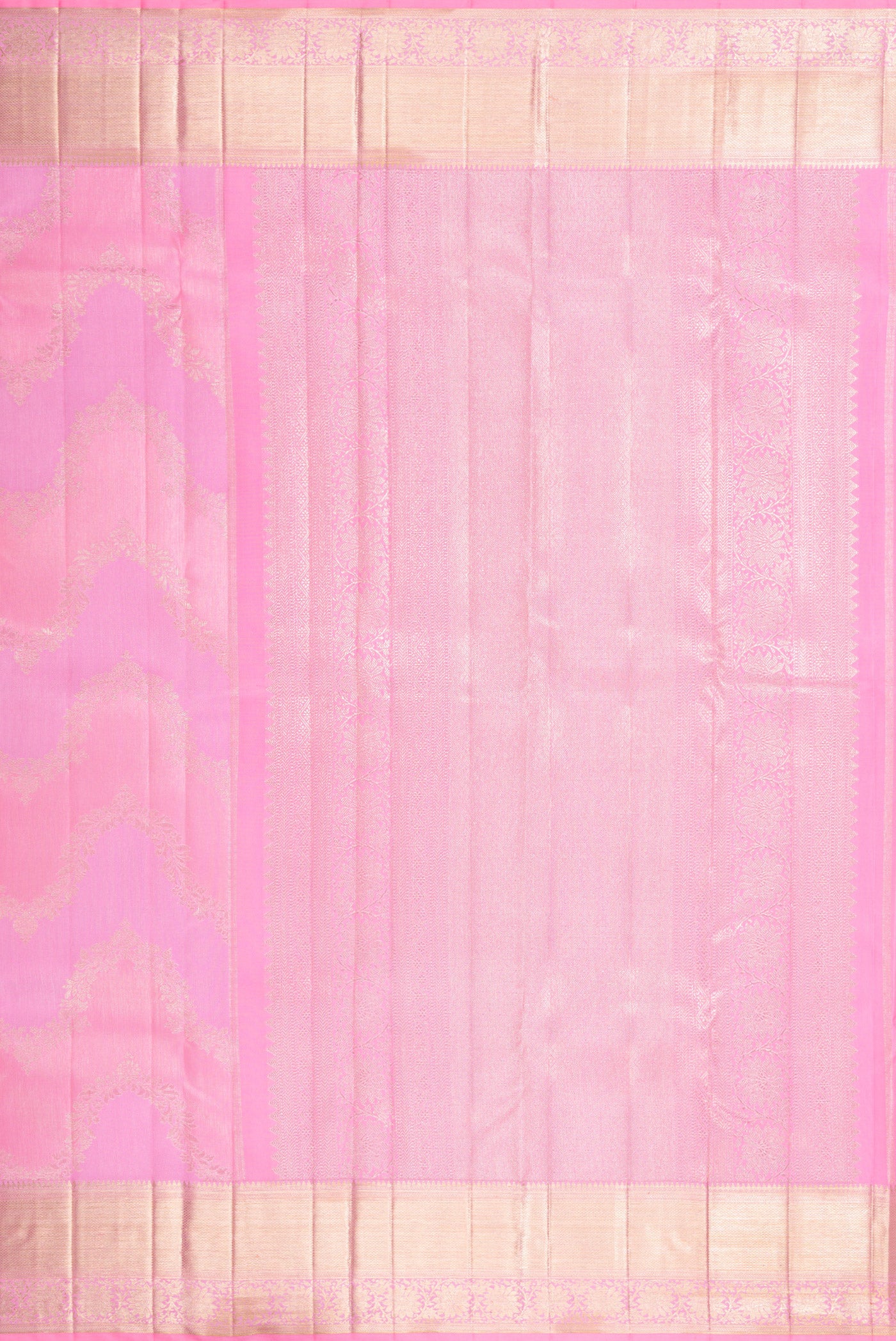Close up image of the pallu of Pink Dual Tone Kanjivaram Silk Saree with Zari Brocade on the body and Zari Border. 