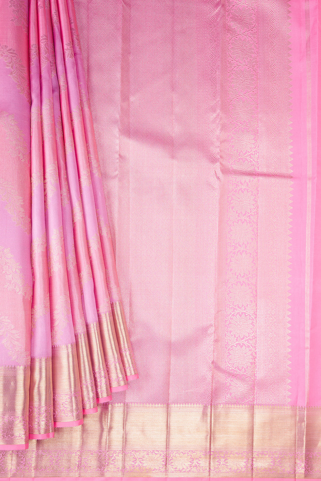Pleats and pallu of Pink Dual Tone Kanjivaram Silk Saree with Zari Brocade on the body and Zari Border. 