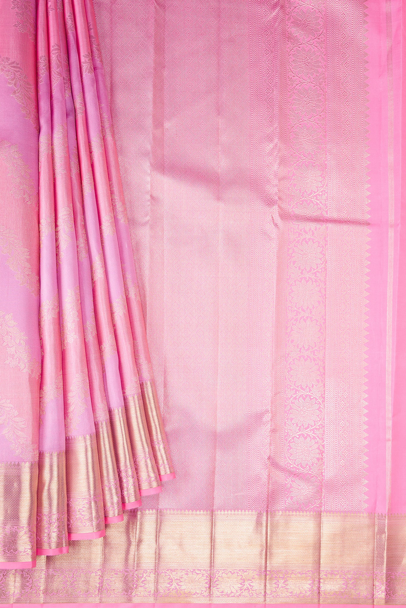 Pleats and pallu of Pink Dual Tone Kanjivaram Silk Saree with Zari Brocade on the body and Zari Border. 