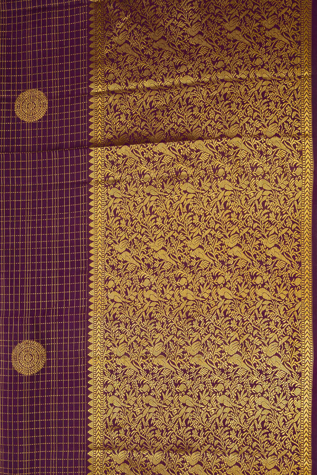Border image of Burgundy Dual Tone Kanjivaram Silk Saree with Stripes on the body and Zari Border. 