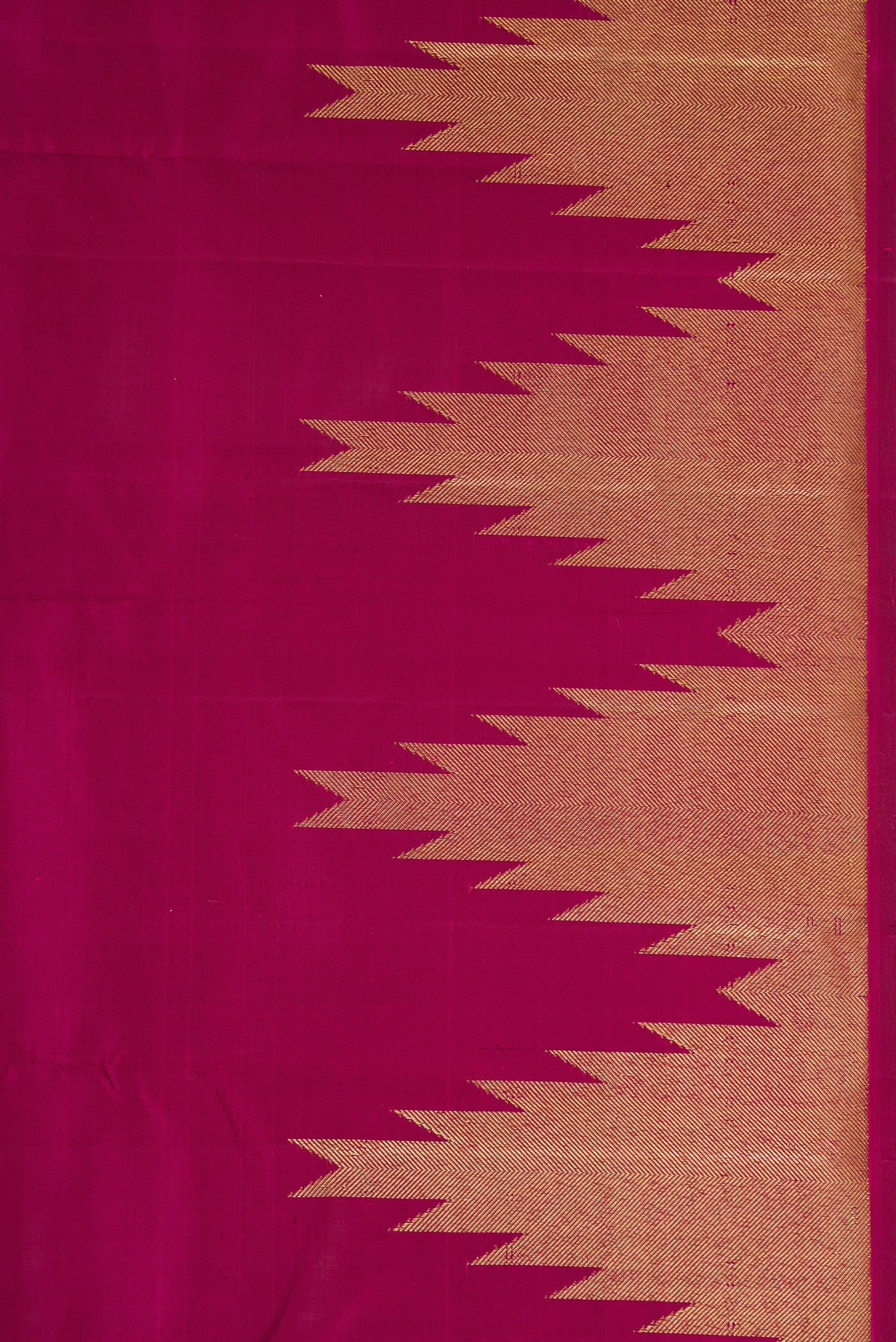 Border image of Magenta Dual Tone Kanchipuram Silk Saree with Plain Body and Temple Border. 