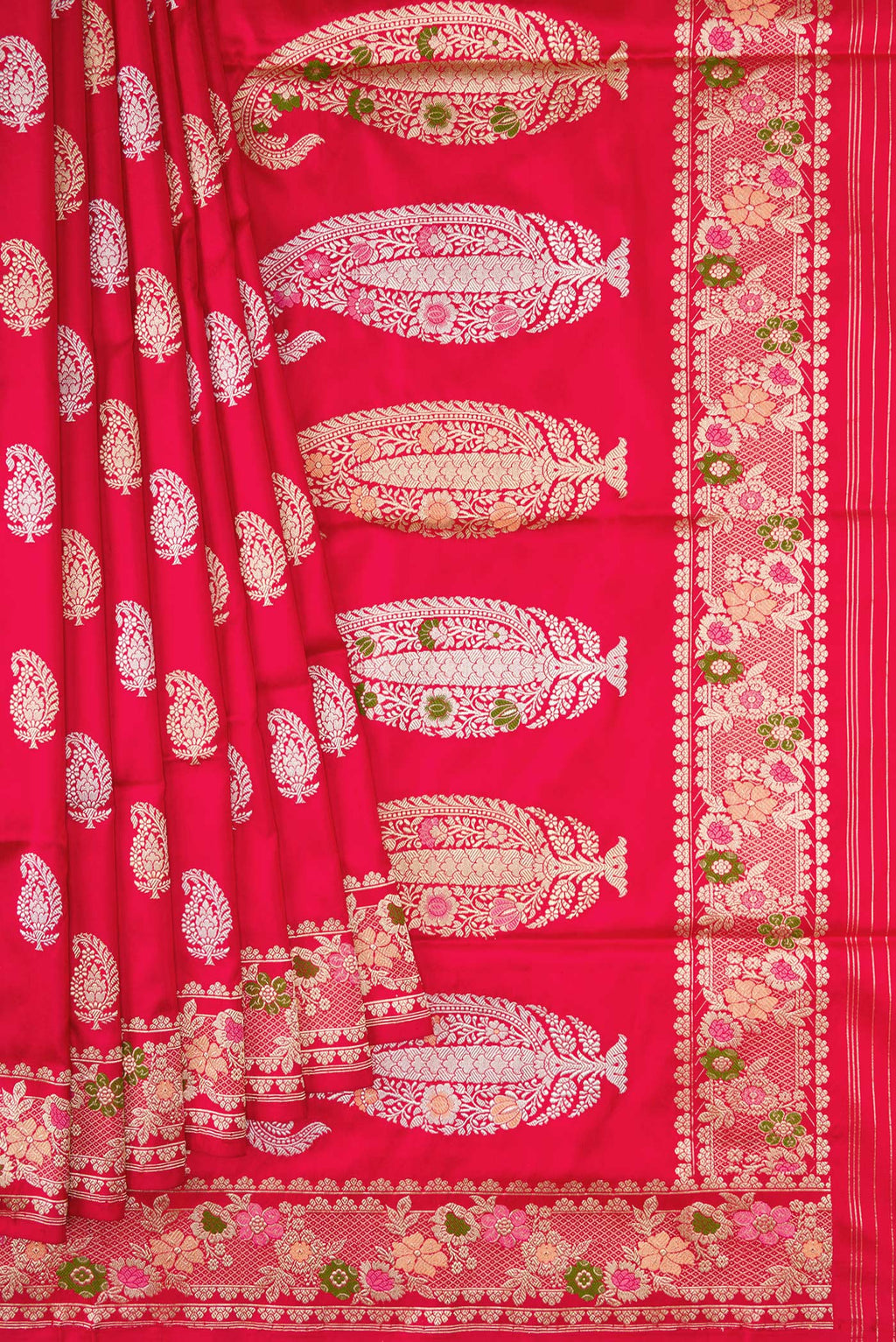 Pleats and pallu of Dark Pink Dual Tone Banarasi Silk Saree with Zari Butta on the body and Zari Border. 