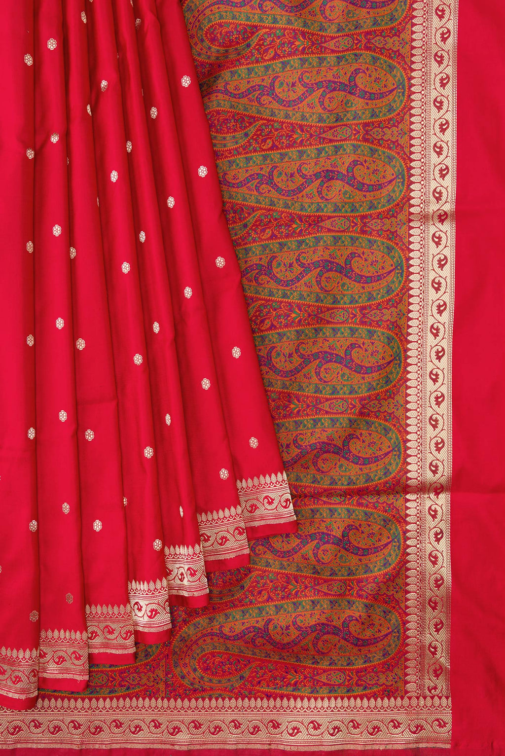 Pleats and pallu of Red Dual Tone Banarasi Silk Saree with Zari Butta on the body and Zari Border. 