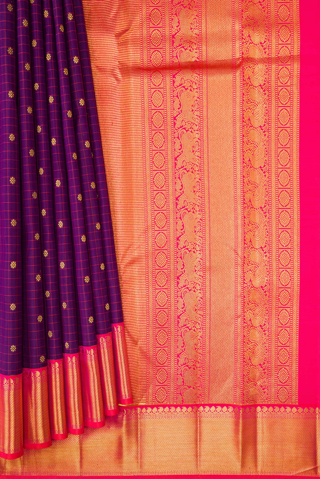 Pleats and pallu of Purple Dual Tone Kanjivaram Silk Saree with Checked design on the body and Zari Border. 