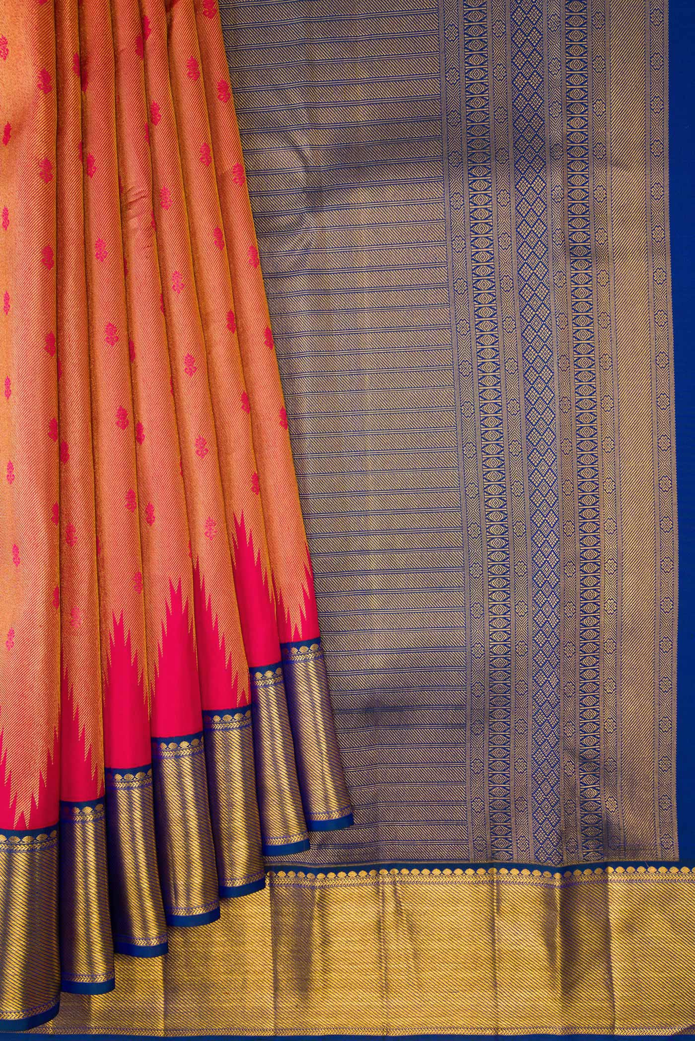 Pleats and pallu of Red Dual Tone Kanjivaram Silk Saree with Zari Brocade on the body and Zari Border. 