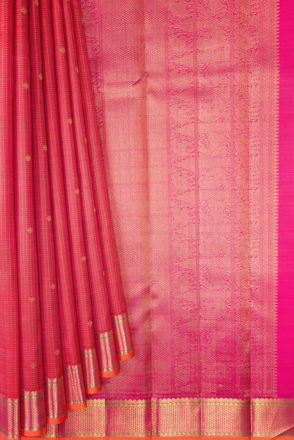 Pleats and pallu of Pure Silk Pure Zari Coral Dual Tone Kanjivaram Saree with Checked design on the body and Zari Border. 