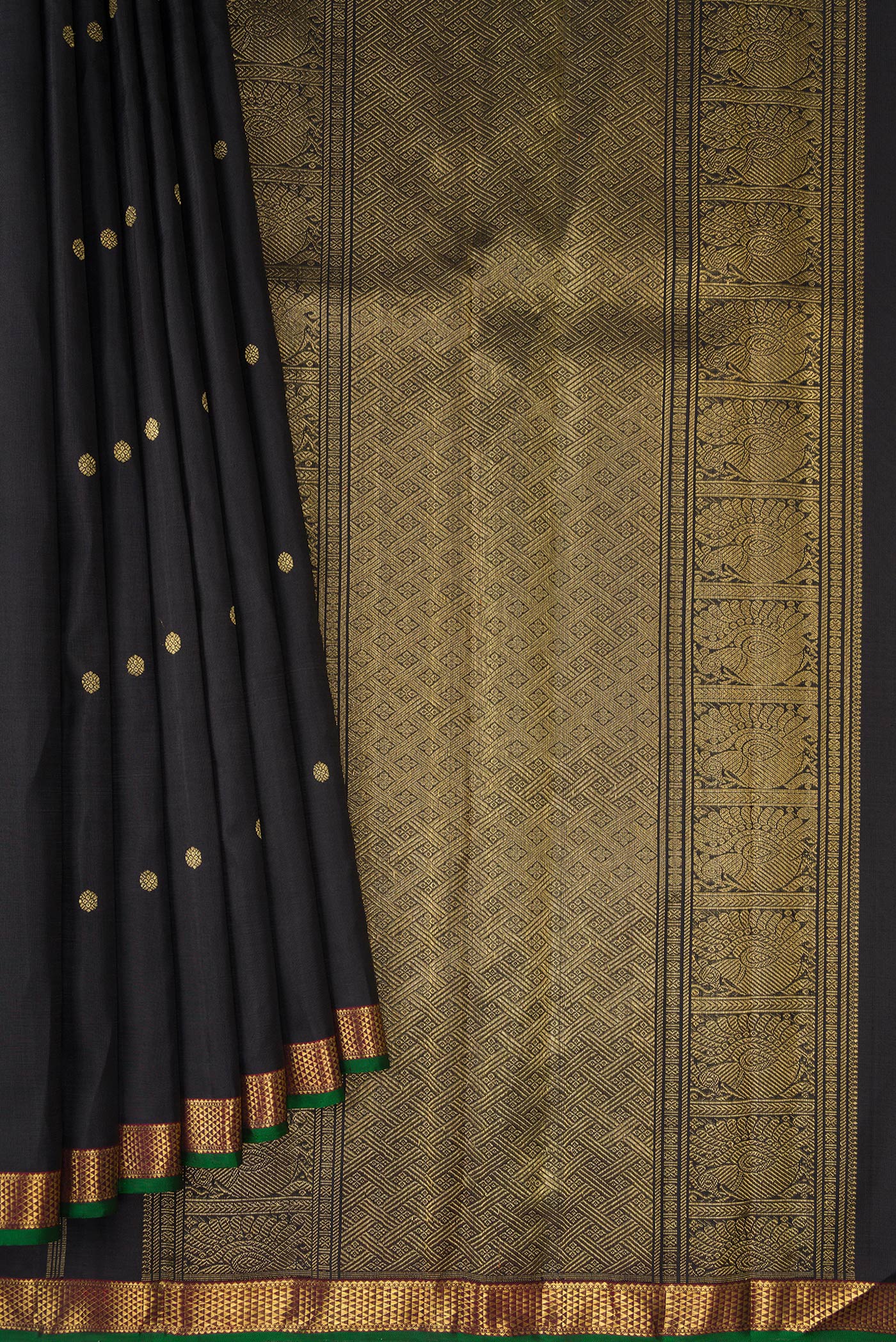Pleats and pallu of Pure Silk Pure Zari Black Dual Tone Kanchipuram Saree with Zari Butta on the body and Zari Border. 