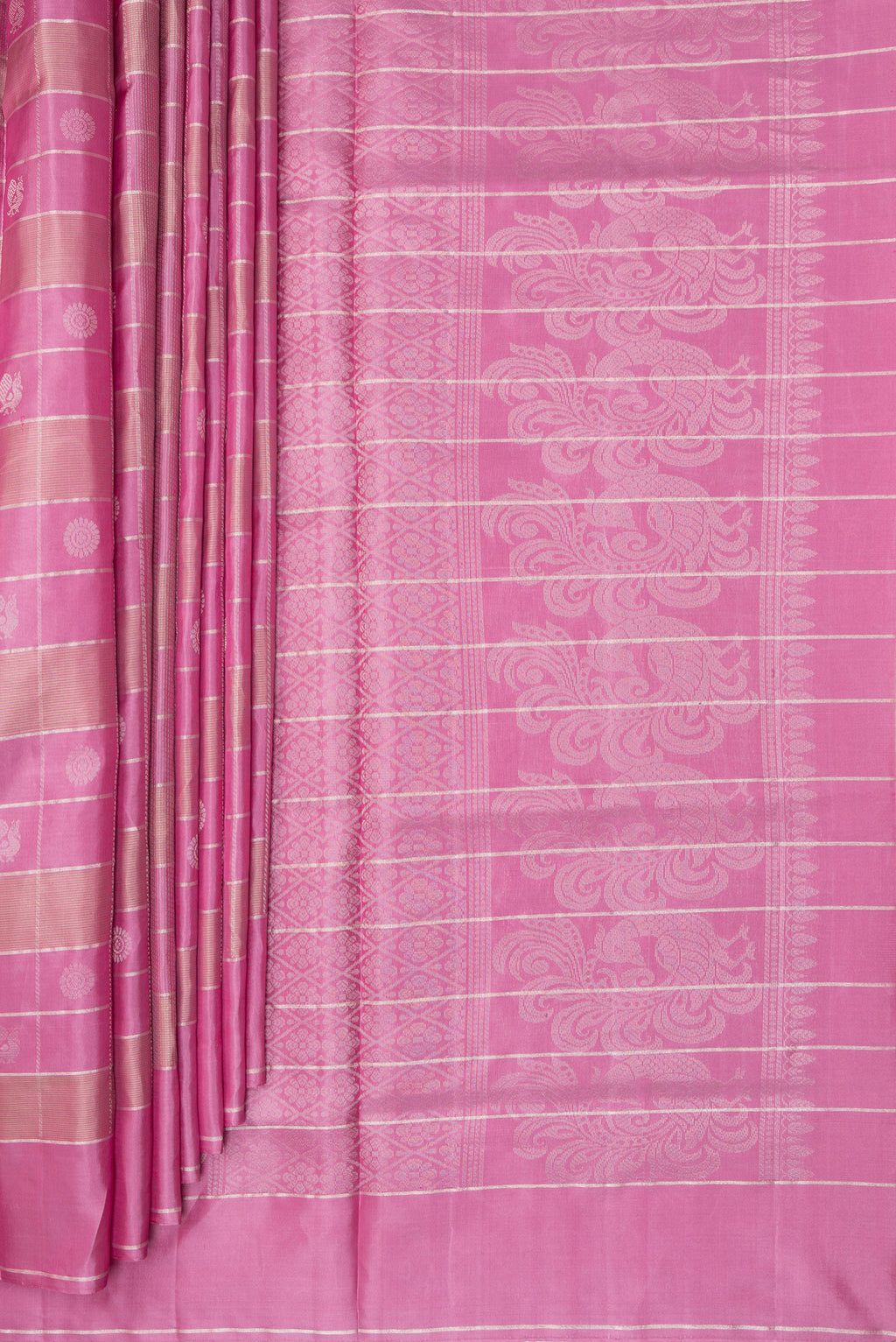 Pleats and pallu of Pure Silk Pink Dual Tone Soft Saree with Checked design on the body and Zari Border. 
