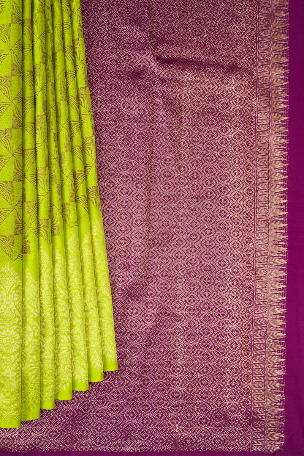 Pleats and pallu of Parrot Green Kanjivaram Silk Saree with Jacquard design on the body and Fancy Border. 