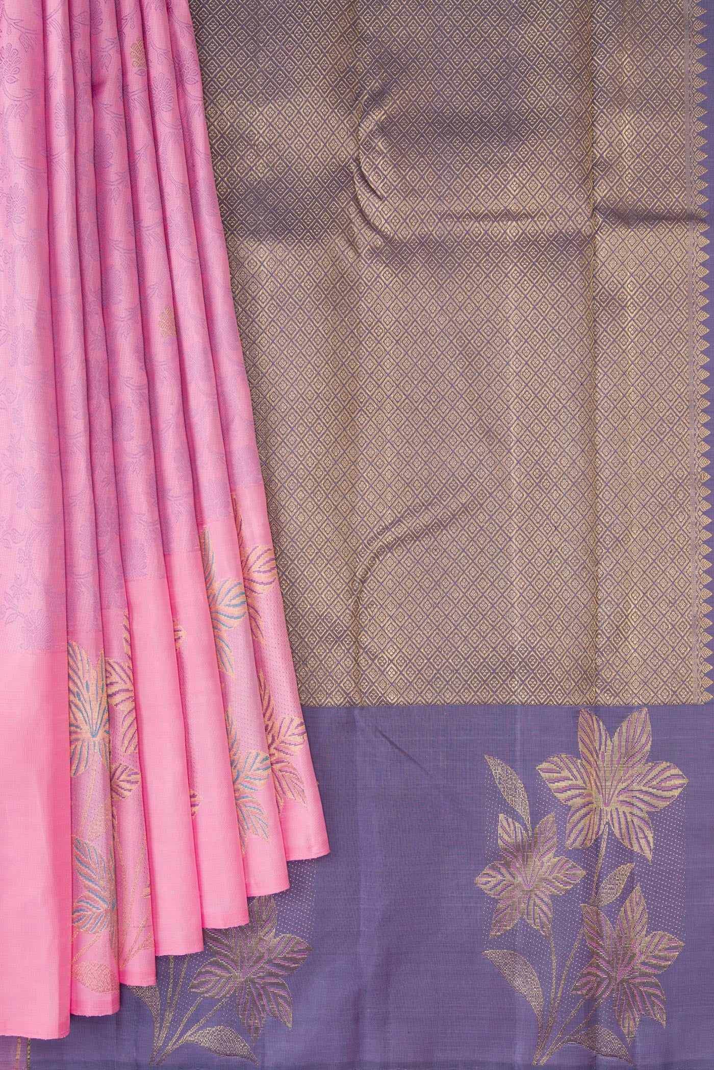 Pleats and pallu of Pink Kanchipuram Silk Saree with Jacquard design on the body and Fancy Border. 