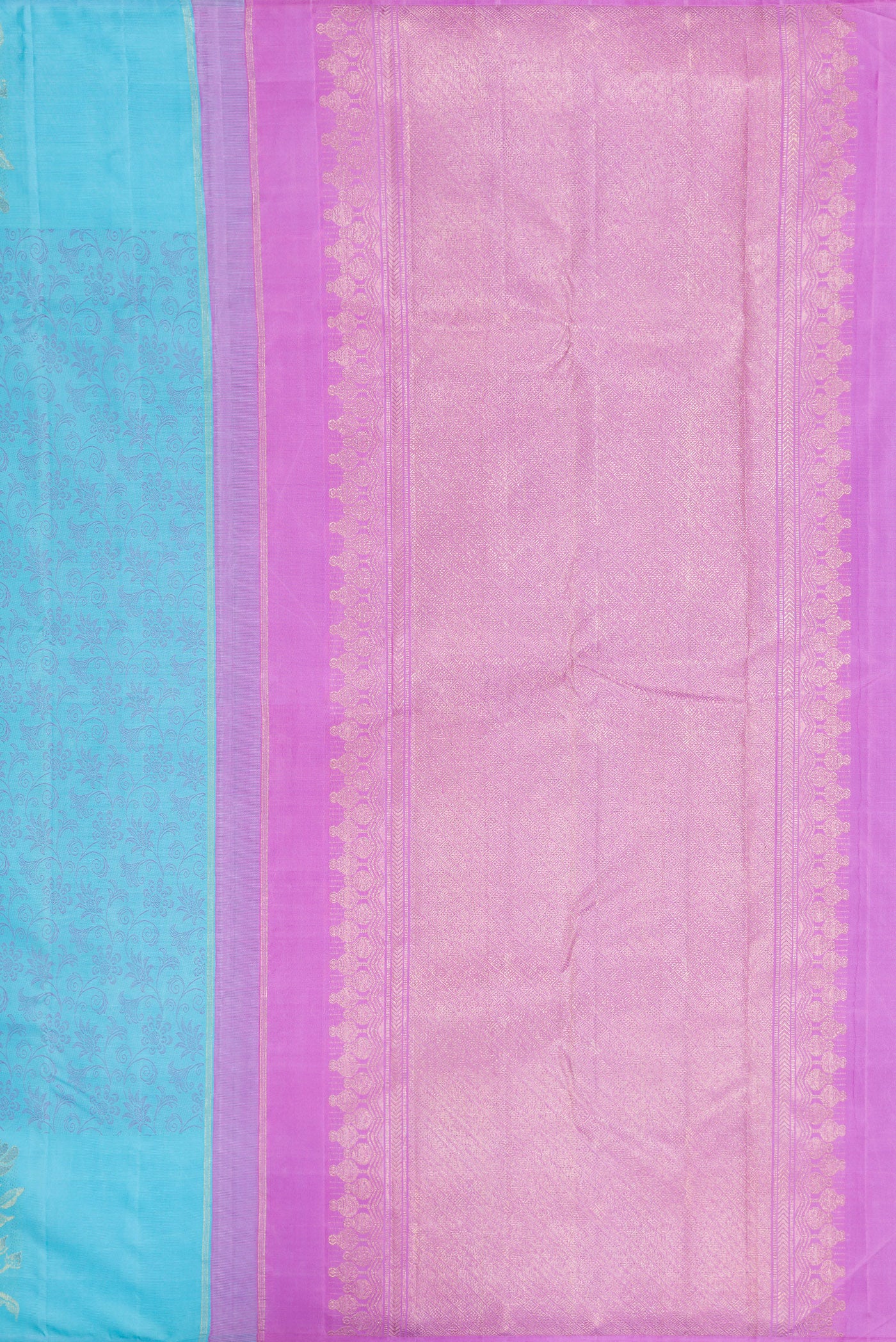 Close up image of the pallu of Sky Blue Kanjivaram Silk Saree with Jacquard design on the body and Fancy Border. 