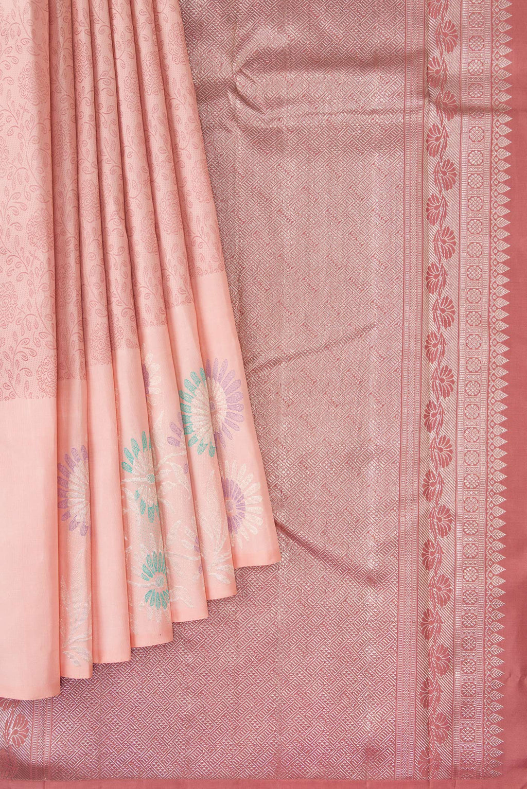 Pleats and pallu of Peach Kanjivaram Silk Saree with Jacquard design on the body and Fancy Border. 