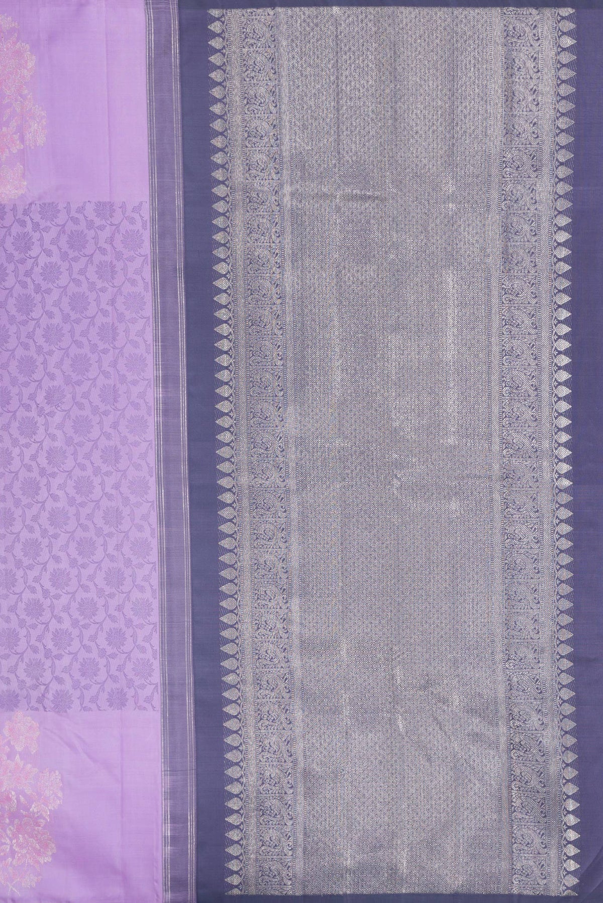 Close up image of the pallu of Lavender Kanjivaram Silk Saree with Jacquard design on the body and Fancy Border. 