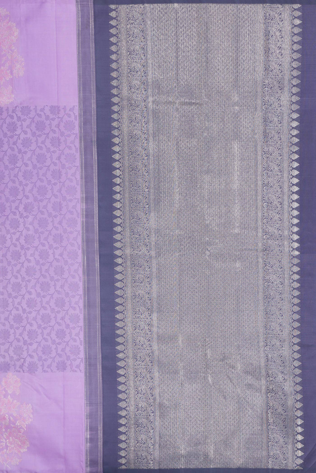Close up image of the pallu of Lavender Kanjivaram Silk Saree with Jacquard design on the body and Fancy Border. 