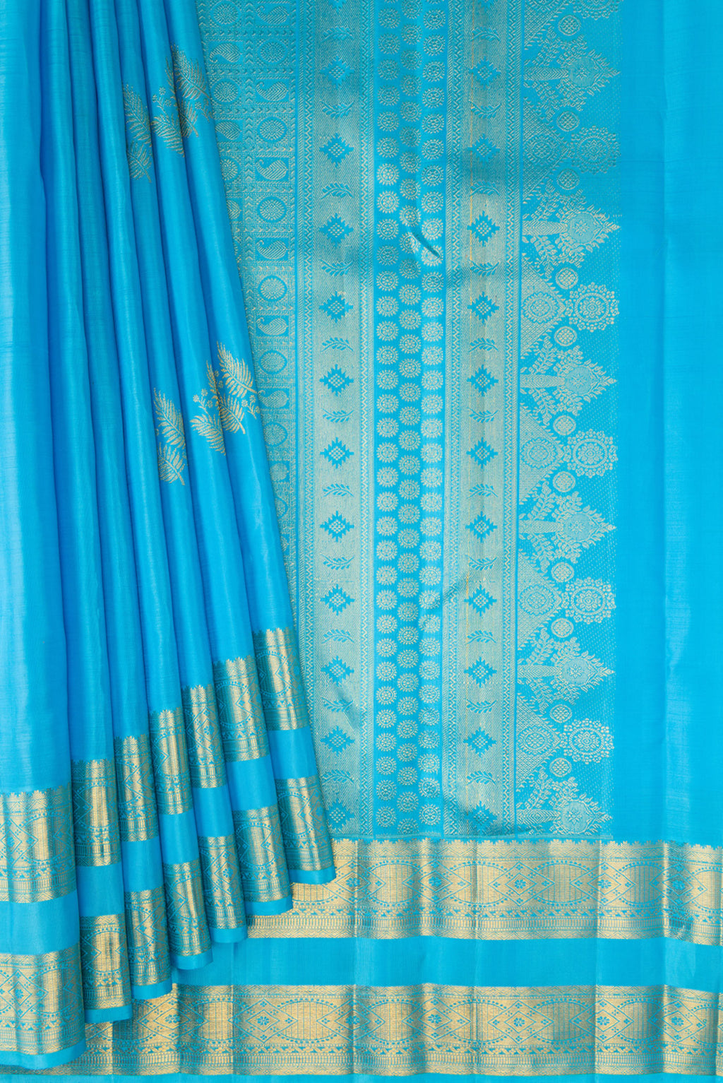 Pleats and pallu of Sky Blue Kanjivaram Silk Saree with Zari Butta on the body and Zari Border. 