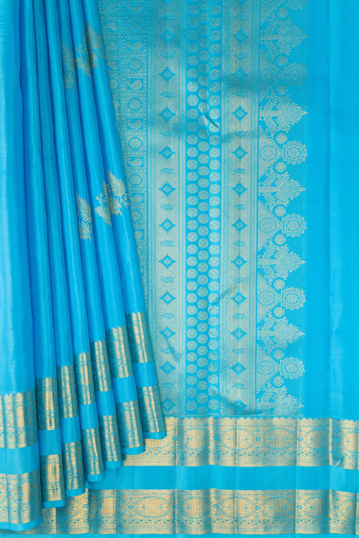 Pleats and pallu of Sky Blue Kanjivaram Silk Saree with Zari Butta on the body and Zari Border. 