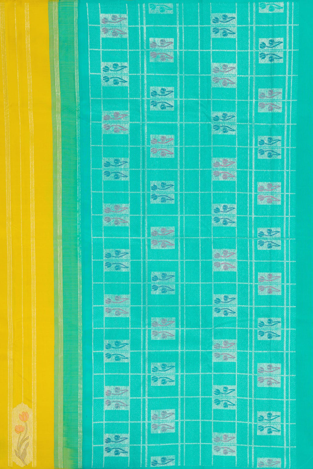 Close up image of the pallu of Lemon Yellow Kanjivaram Silk Saree with Stripes on the body and Without Border. 